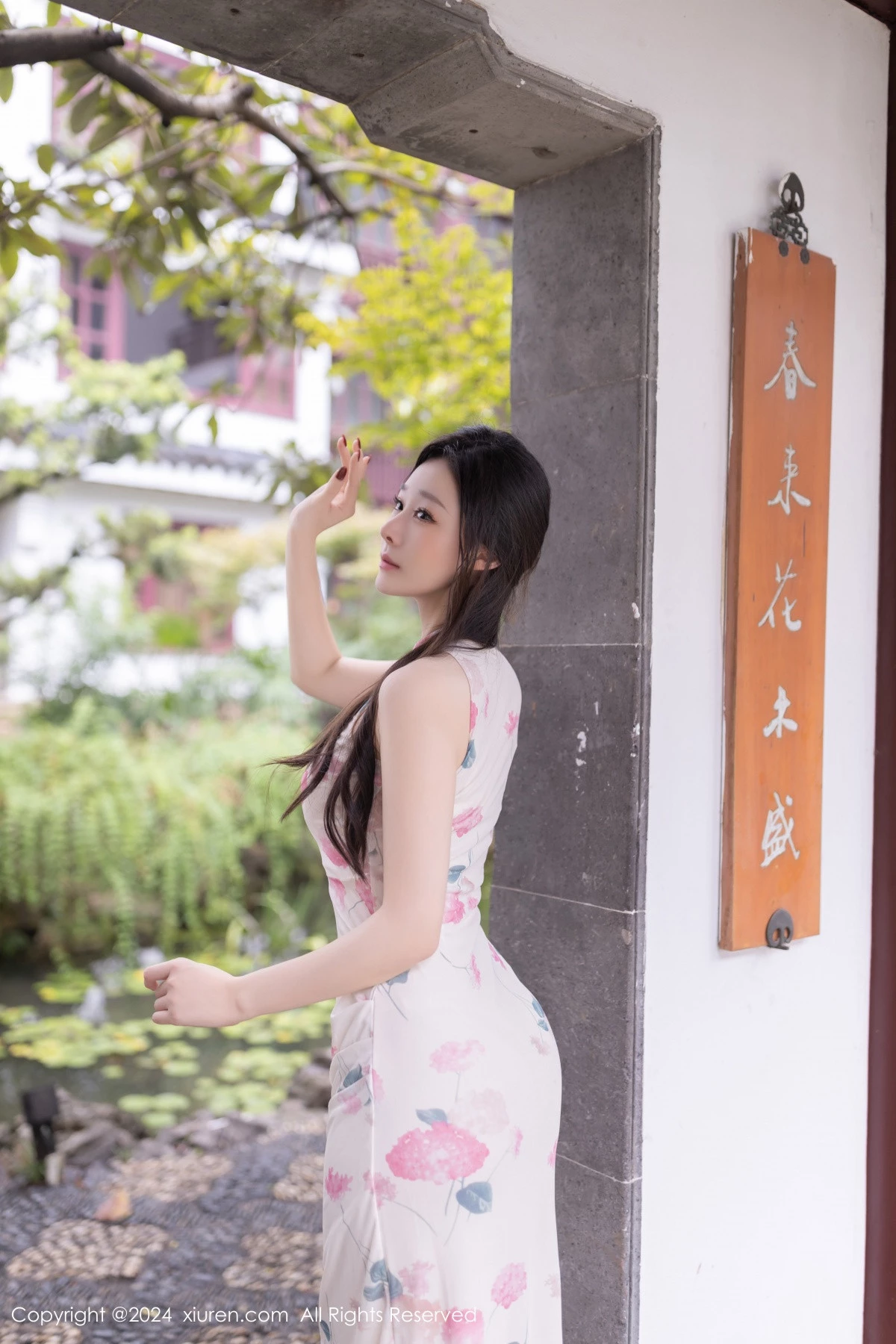 [XiuRen秀人网] 2024.08.29 No.9087 小逗逗 丝袜美腿 [79P] NO.9