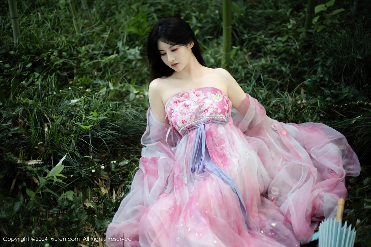 [XiuRen秀人网] 2024.09.02 No.9100 诗诗kiki 美臀性感 [70P] NO.9