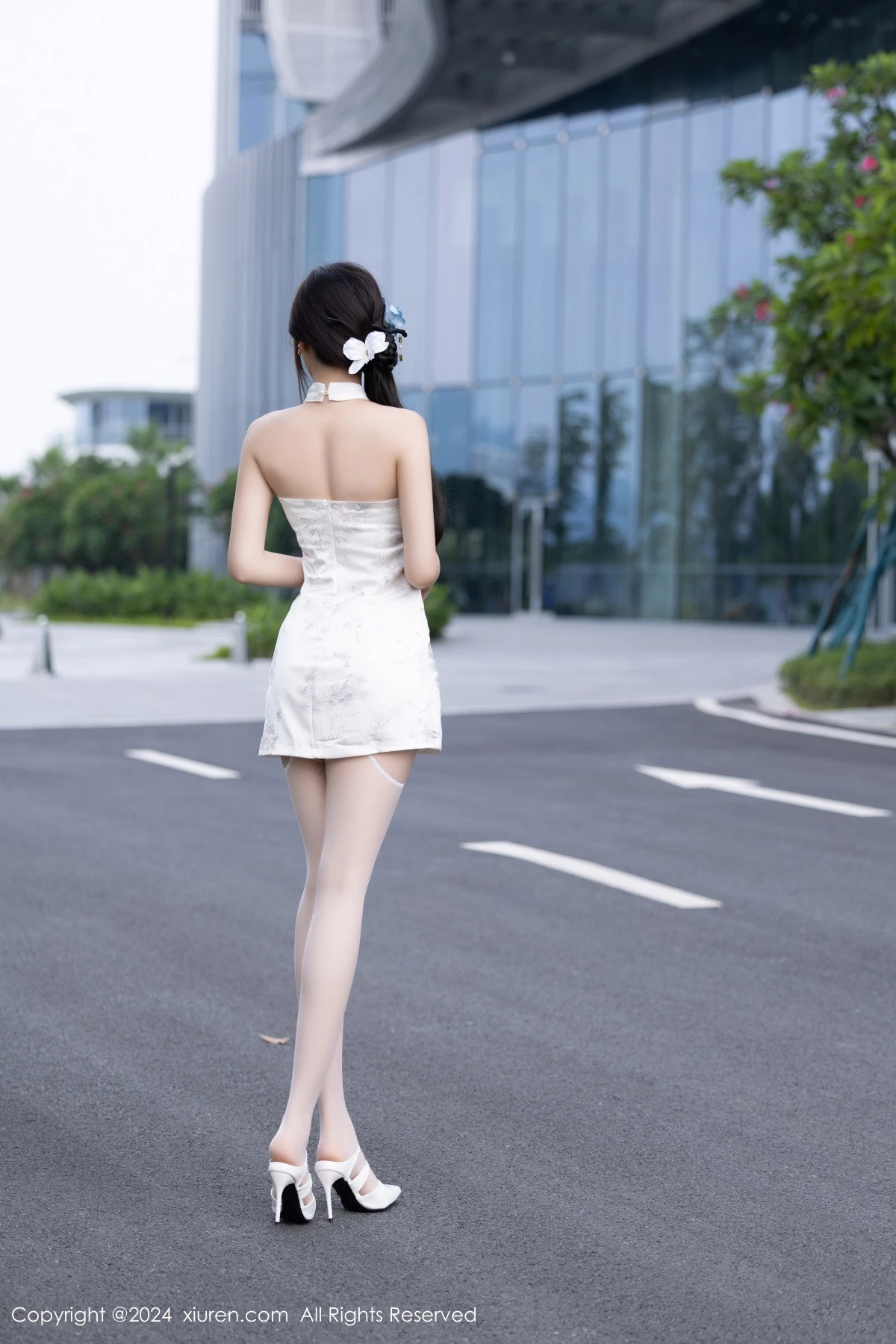 [XiuRen秀人网] 2024.09.02 No.9101 徐莉芝Booty 美腿丝袜 [90P] NO.1