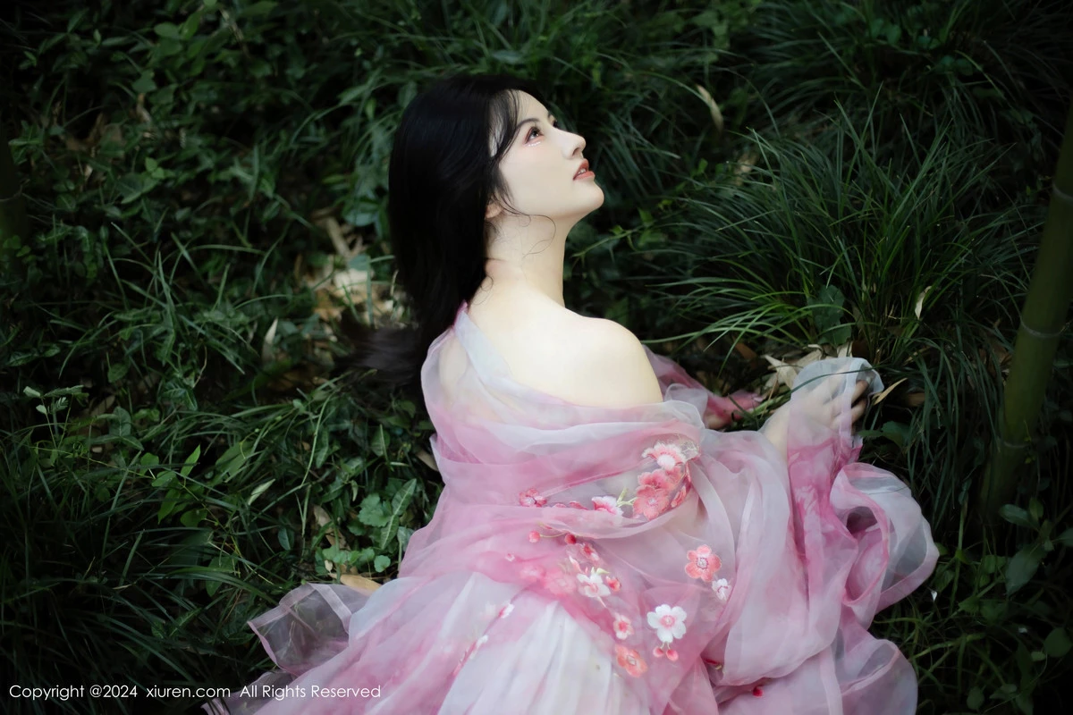 [XiuRen秀人网] 2024.09.02 No.9100 诗诗kiki 美臀性感 [70P] NO.8
