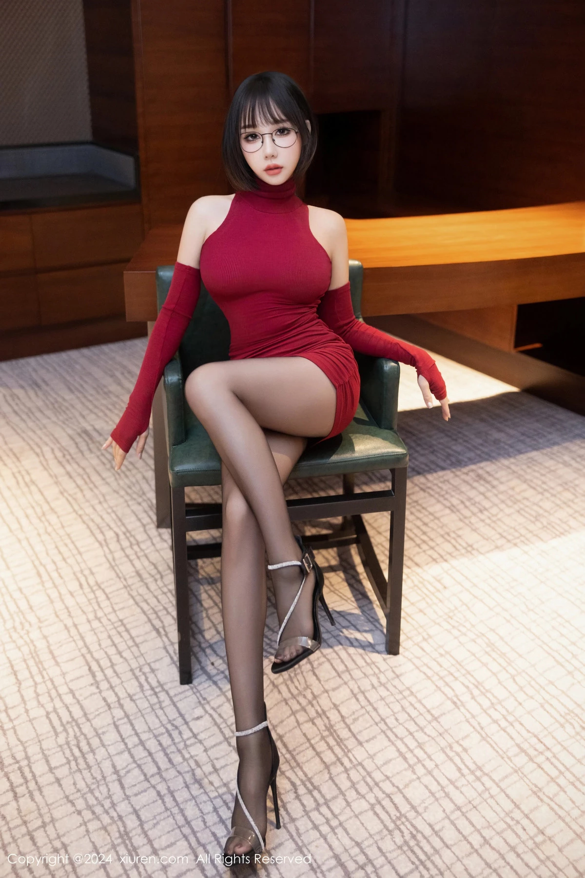 [XiuRen秀人网] 2024.09.02 No.9096 波巧酱 黑丝美腿 [85P] NO.2