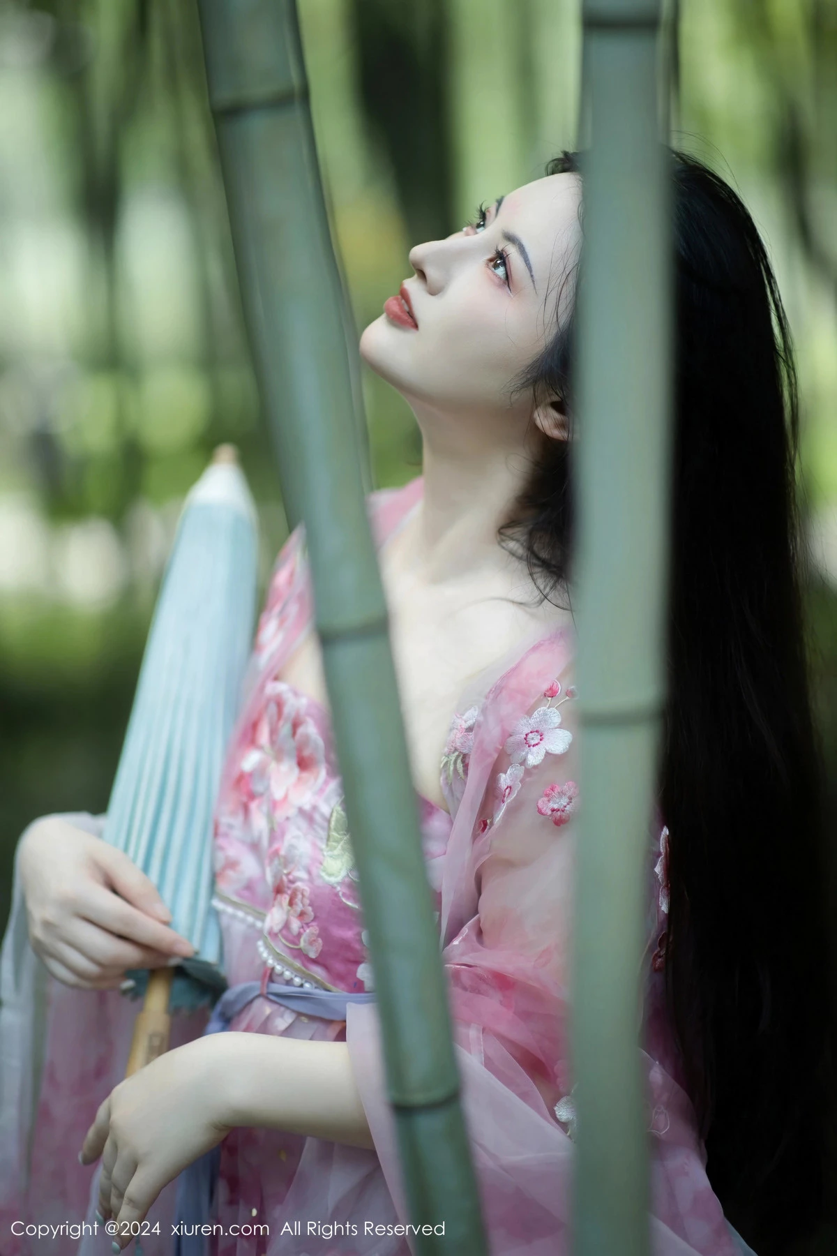 [XiuRen秀人网] 2024.09.02 No.9100 诗诗kiki 美臀性感 [70P] NO.1