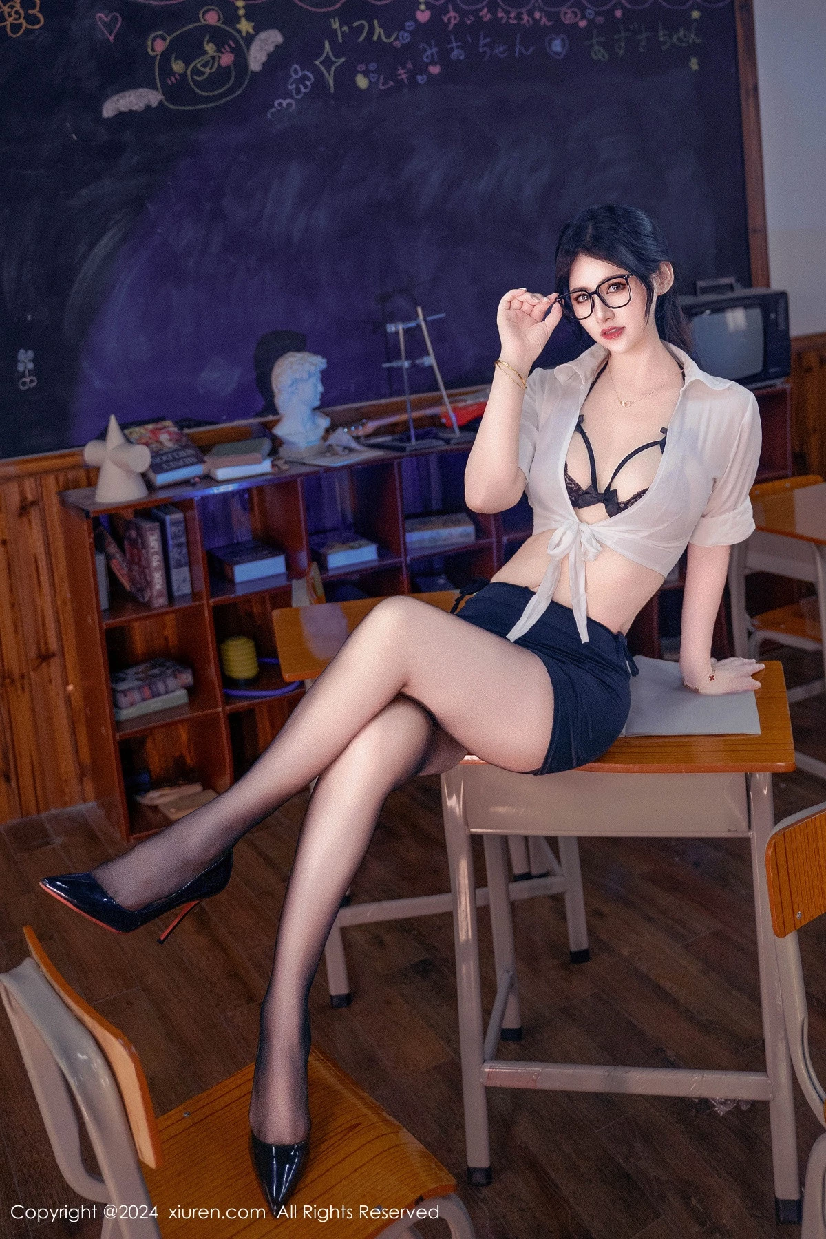 [XiuRen秀人网] 2024.09.09 No.9130 诗诗kiki 黑丝美臀 [88+1P] NO.6