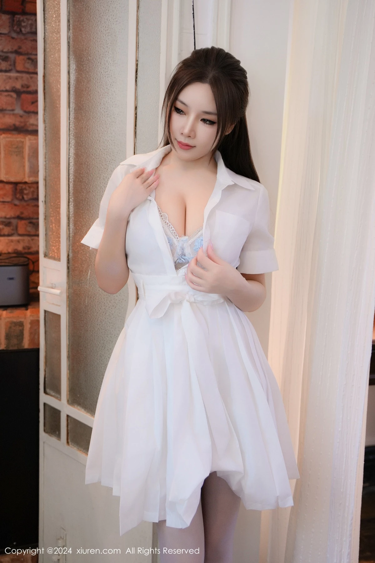 [XiuRen秀人网] 2024.09.10 No.9136 金允珍呐 丝袜美腿 [80+1P] NO.8