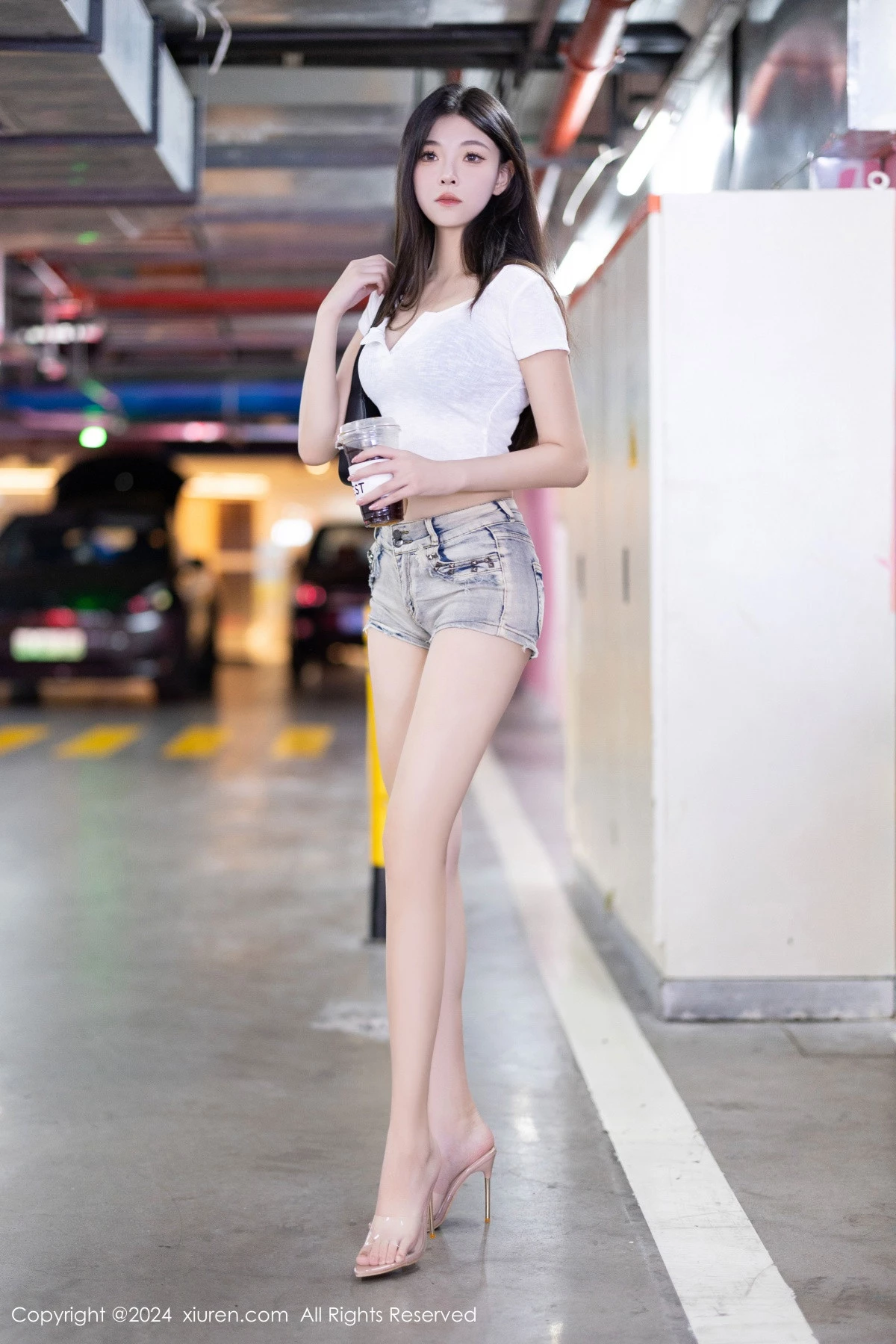 [XiuRen秀人网] 2024.09.11 No.9141 初梦瑶 丝袜美腿 [86+1P] NO.12