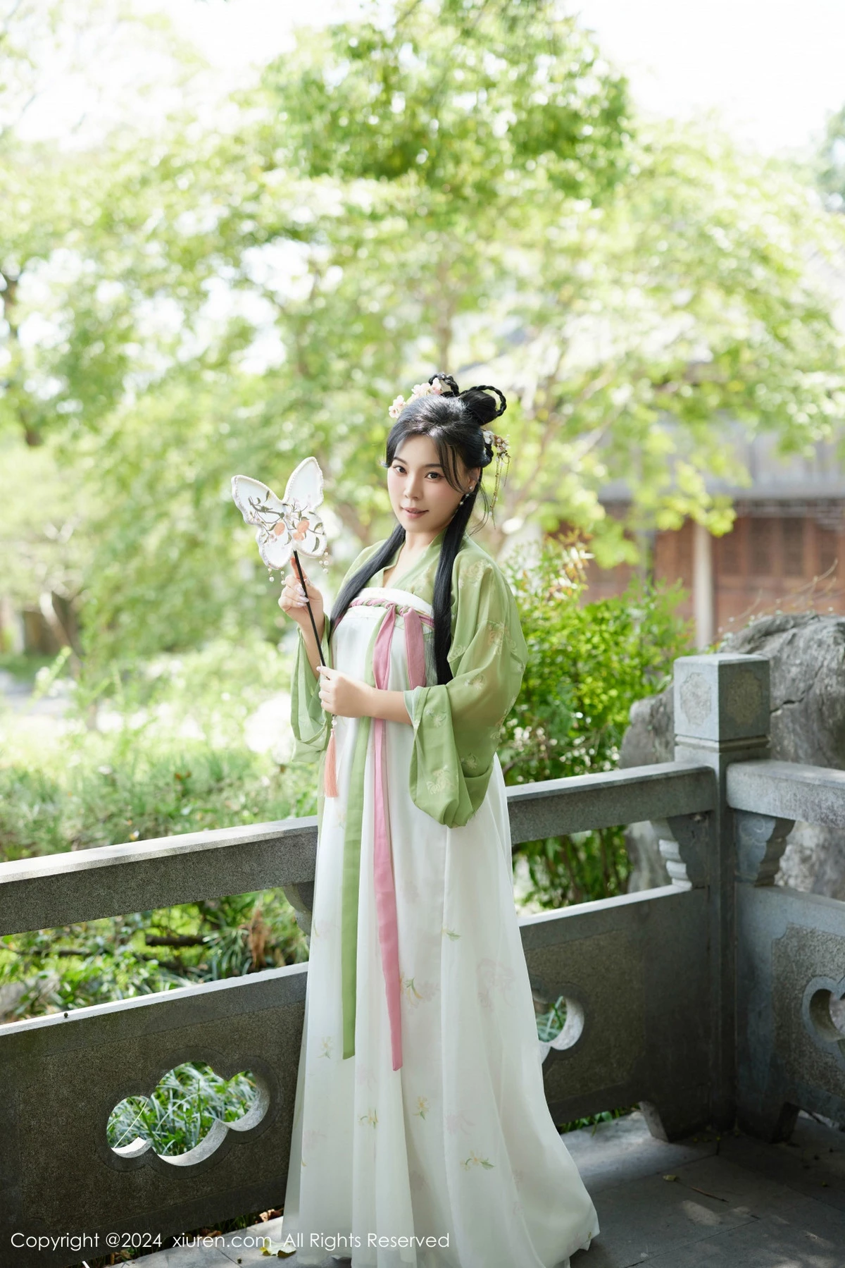 [XiuRen秀人网] 2024.09.14 No.9162 麦田 性感美臀 [72P] NO.5