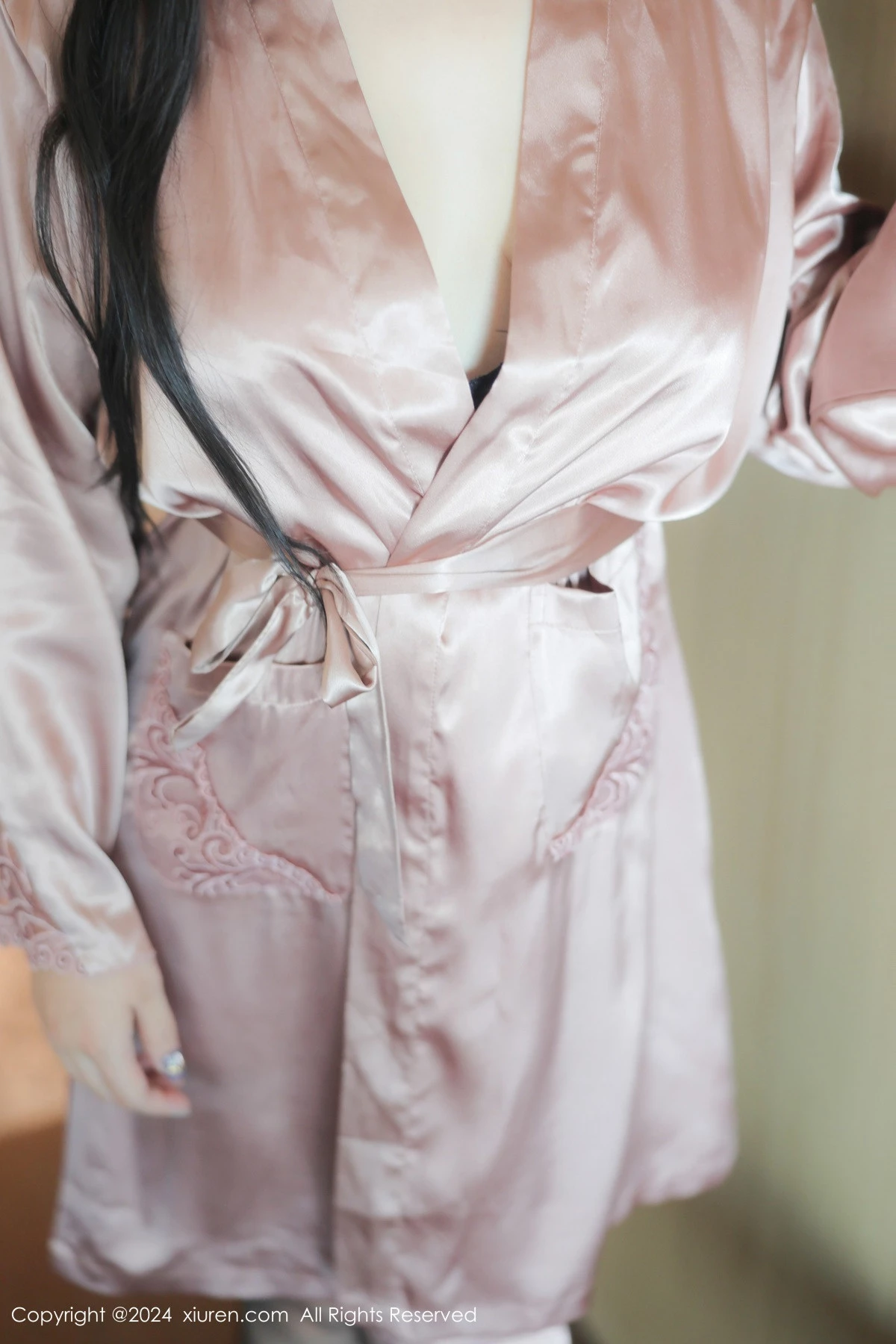 [XiuRen秀人网] 2024.09.14 No.9159 白洁Bessie 黑丝美腿 [67P] NO.1