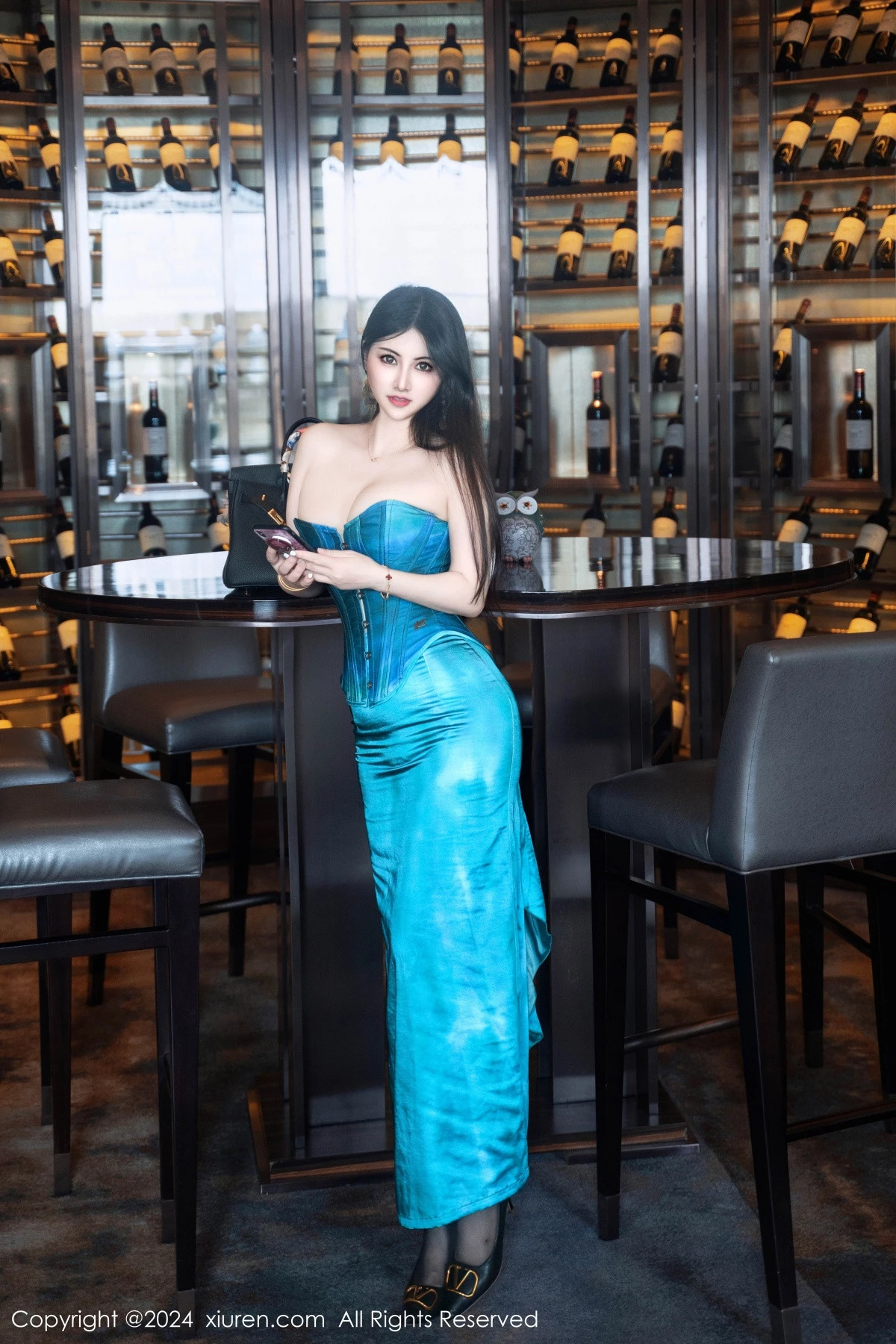 [XiuRen秀人网] 2024.08.20 No.9039 诗诗kiki 长裙美腿 [134P] NO.9