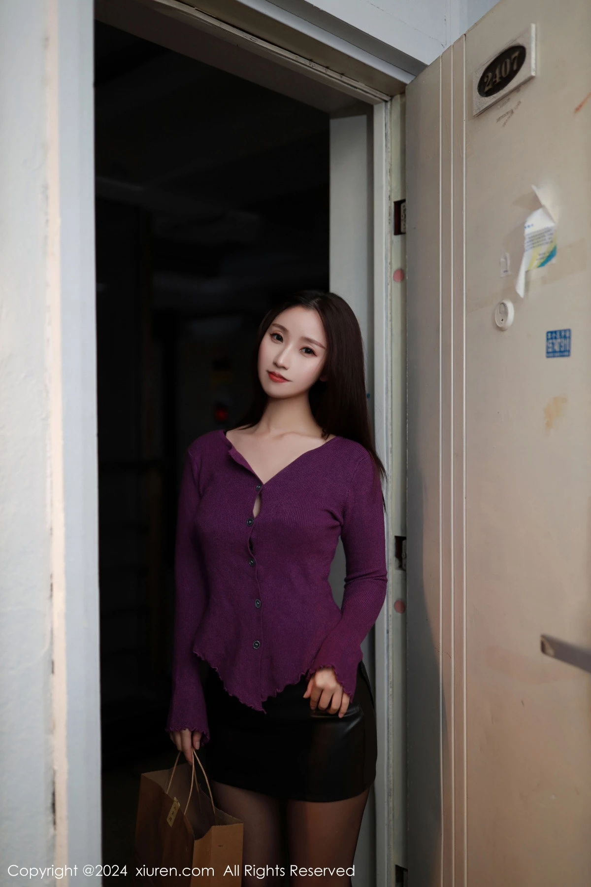 [XiuRen秀人网] 2024.08.21 No.9046 杏子Yada 黑丝美腿 [85P] NO.4