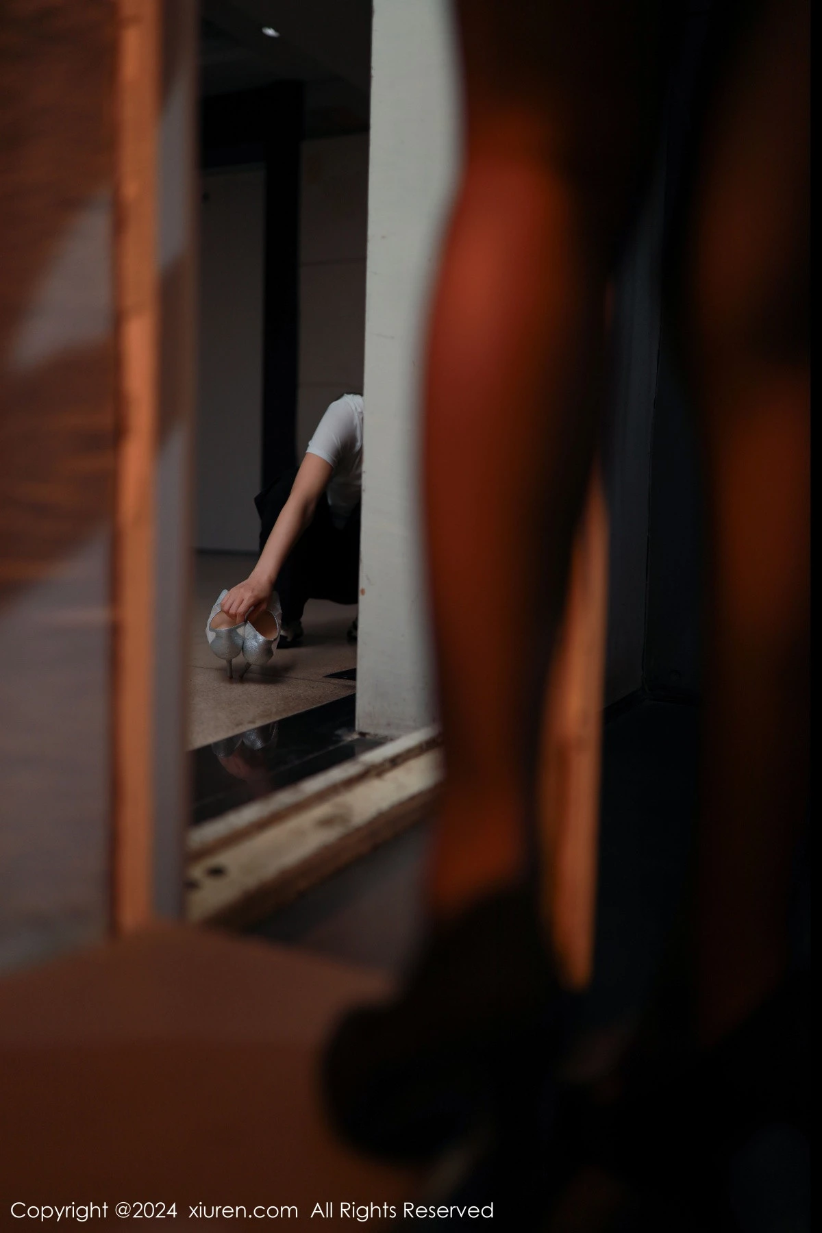 [XiuRen秀人网] 2024.08.21 No.9046 杏子Yada 黑丝美腿 [85P] NO.9