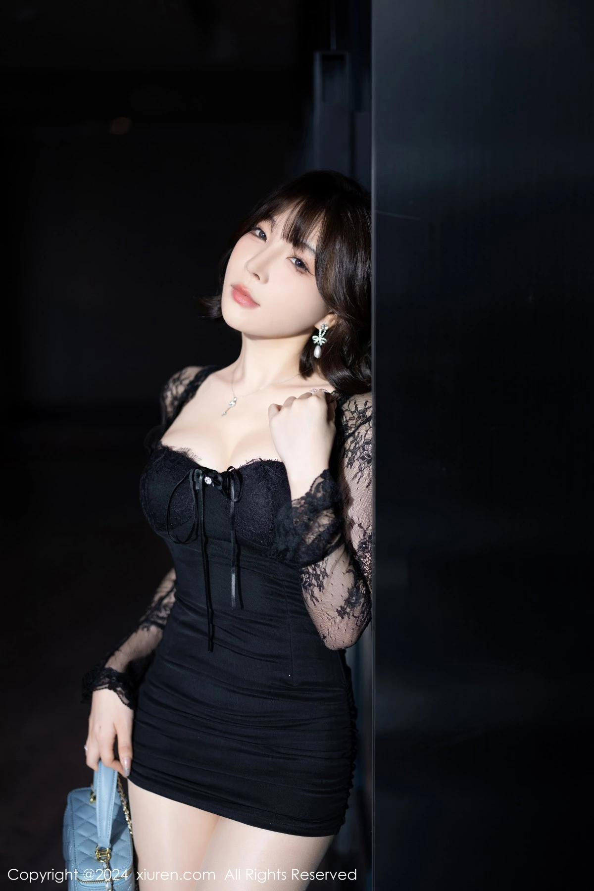 [XiuRen秀人网] 2024.08.21 No.9048 徐莉芝Booty 时尚美腿 [84P] NO.8