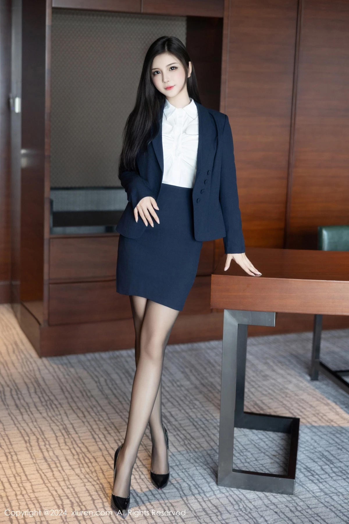 [XiuRen秀人网] 2024.08.26 No.9065 小蛮妖Yummy 黑丝美腿 [89P] NO.1