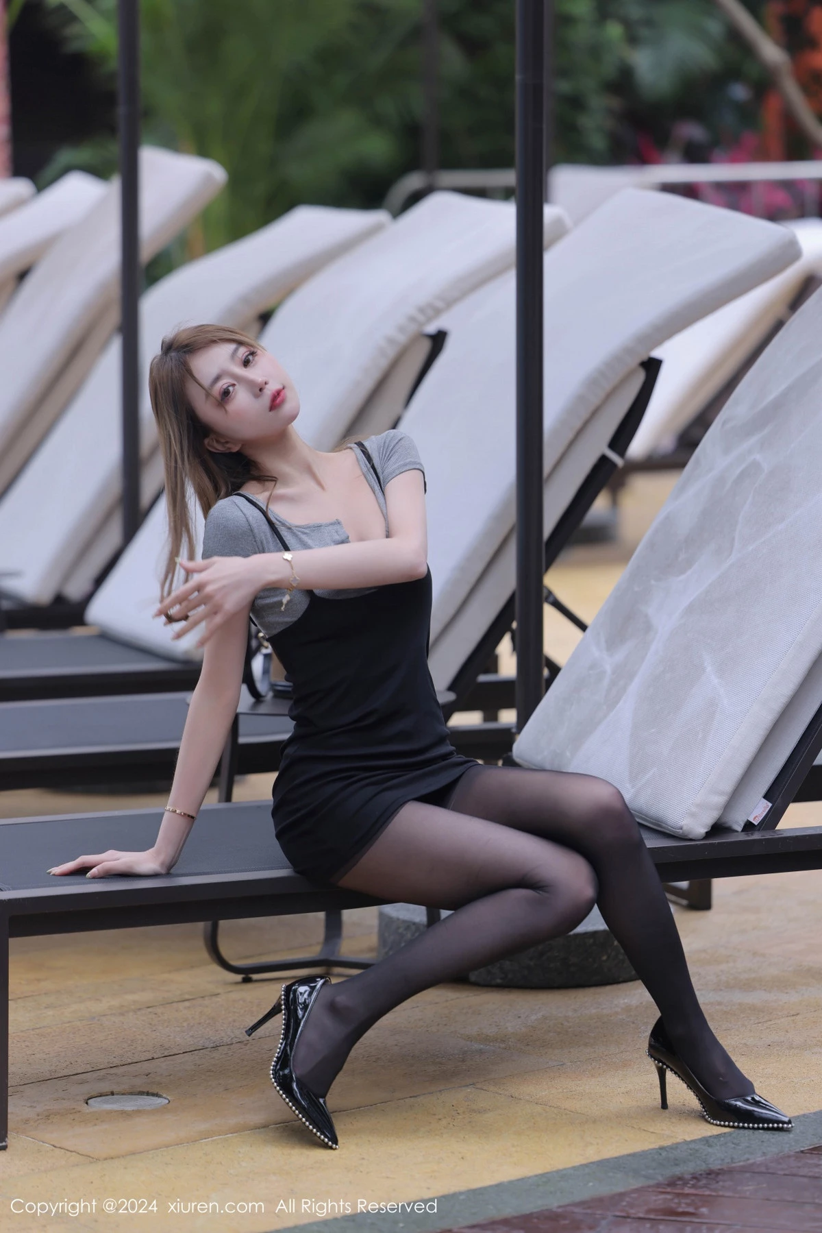 [XiuRen秀人网] 2024.09.26 No.9213 Zoe柚柚 黑丝美腿 [82P] NO.2