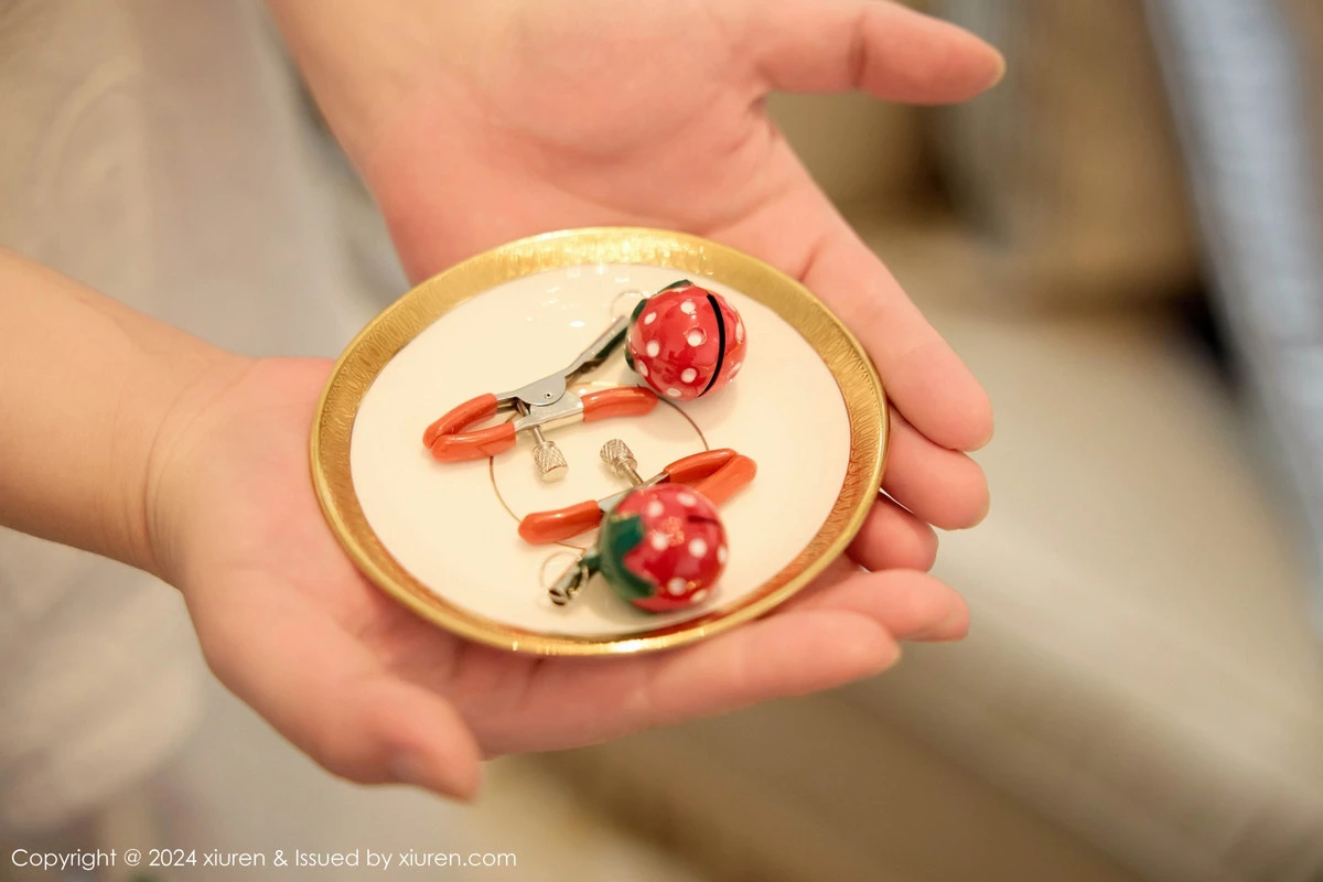 [XiuRen秀人网] 2024.09.27 No.9218 陈小花 美腿丝袜 [74P] NO.12