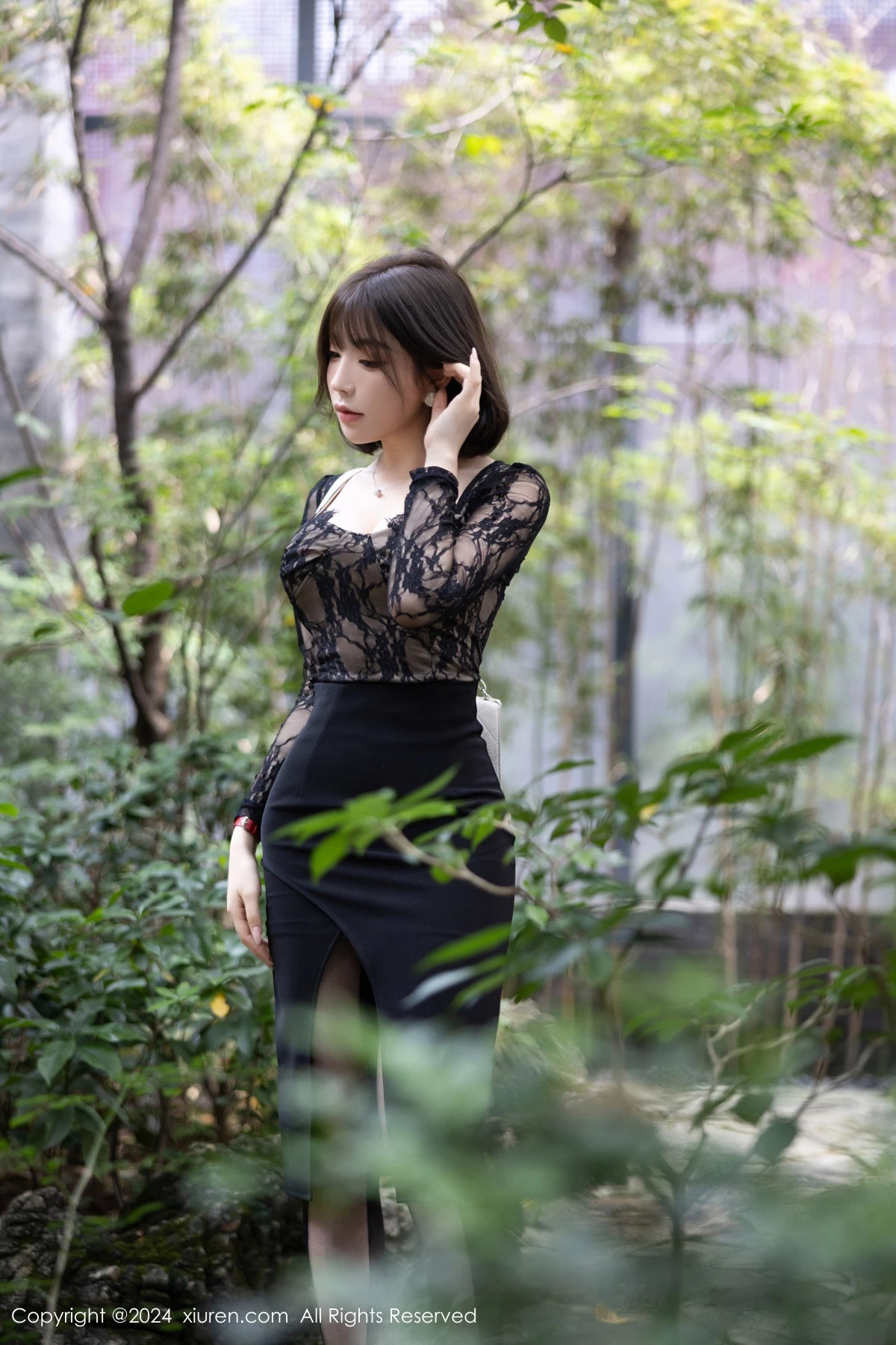 [XiuRen秀人网] 2024.10.09 No.9257 徐莉芝Booty 黑丝美腿 [94P] NO.1