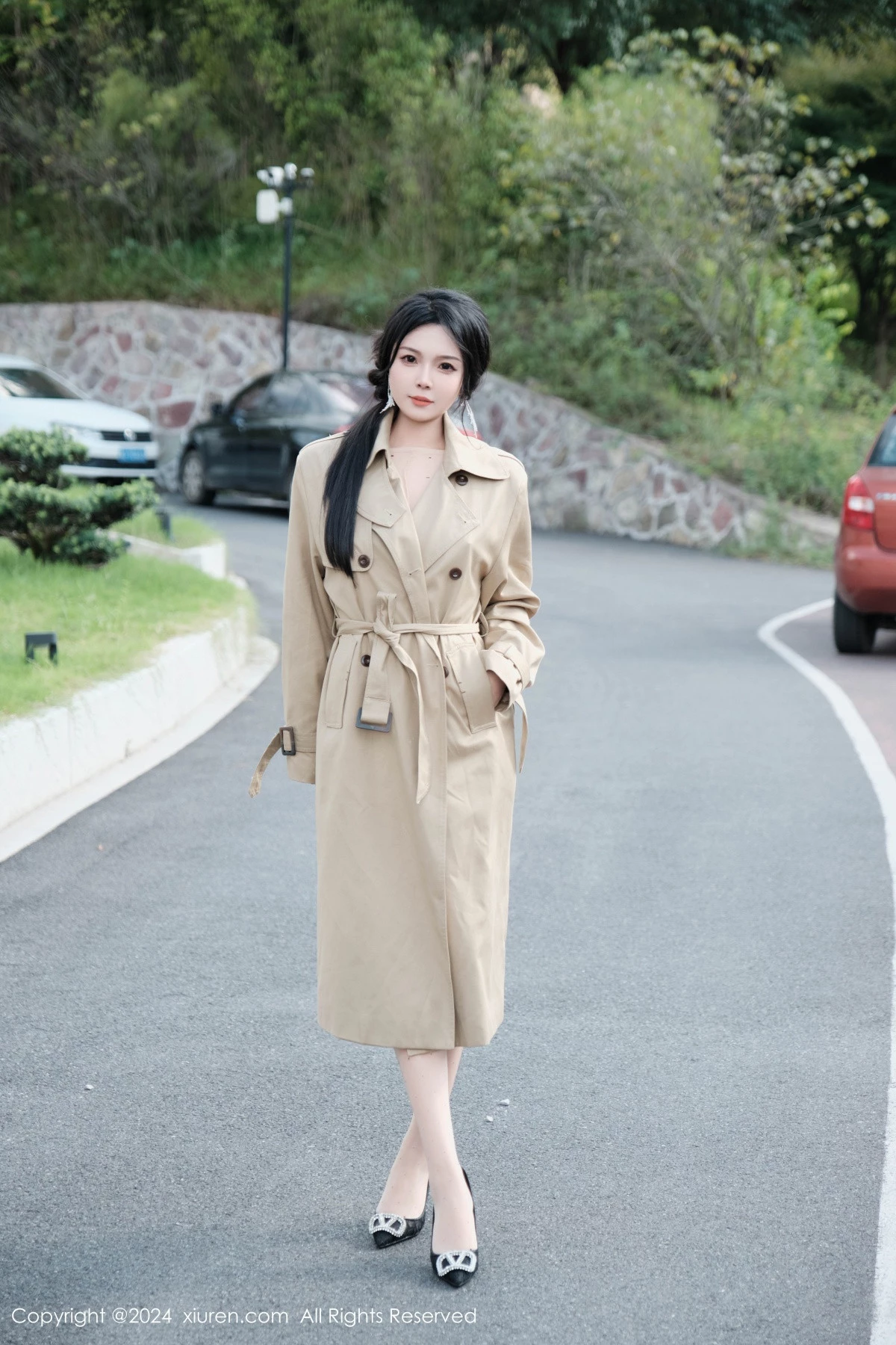 [XiuRen秀人网] 2024.10.10 No.9261 麦田 丝袜美腿 [50P] NO.1