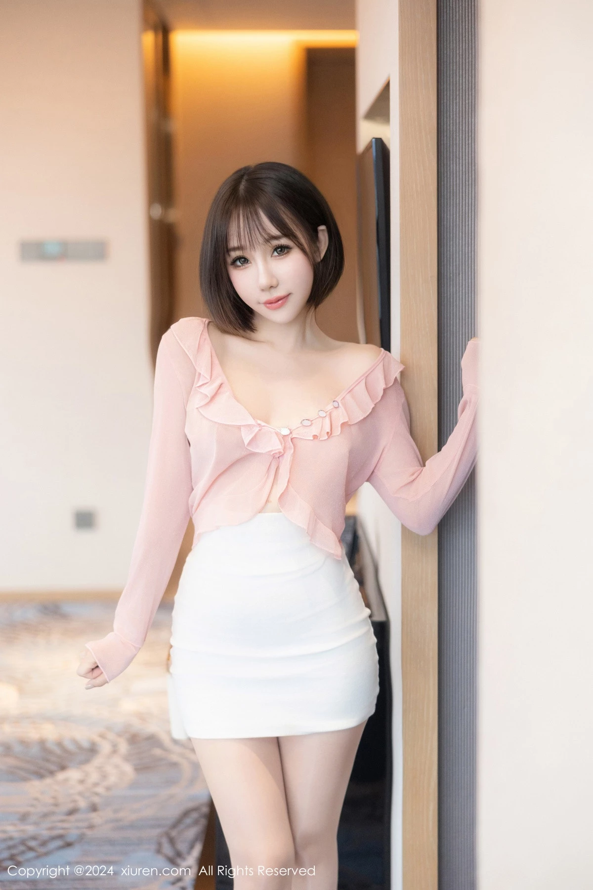 [XiuRen秀人网] 2024.10.12 No.9273 波巧酱 丝袜美腿 [79P] NO.1