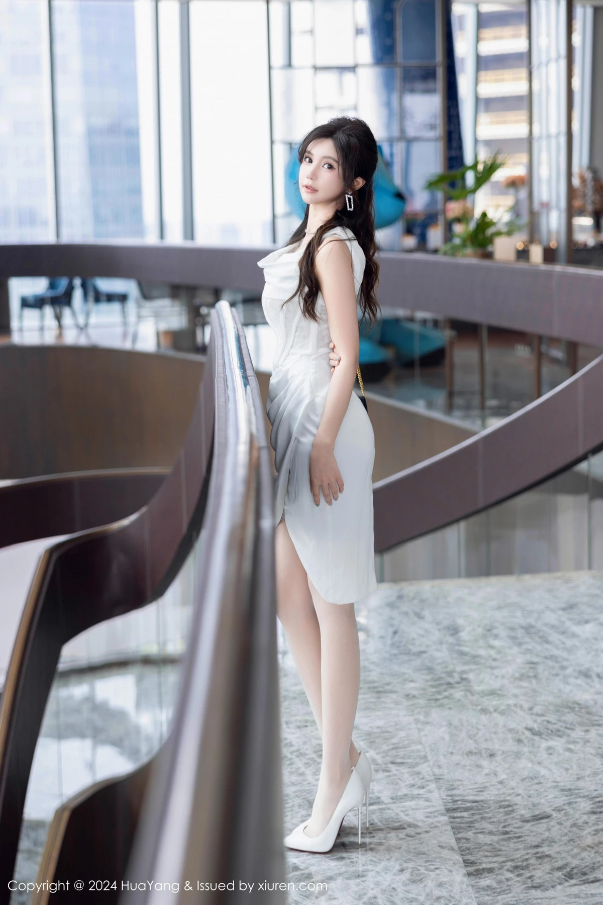 [HuaYang花漾] 2024.10.12 VOL.612 绮里嘉ula 丝袜美腿 [86P] NO.2