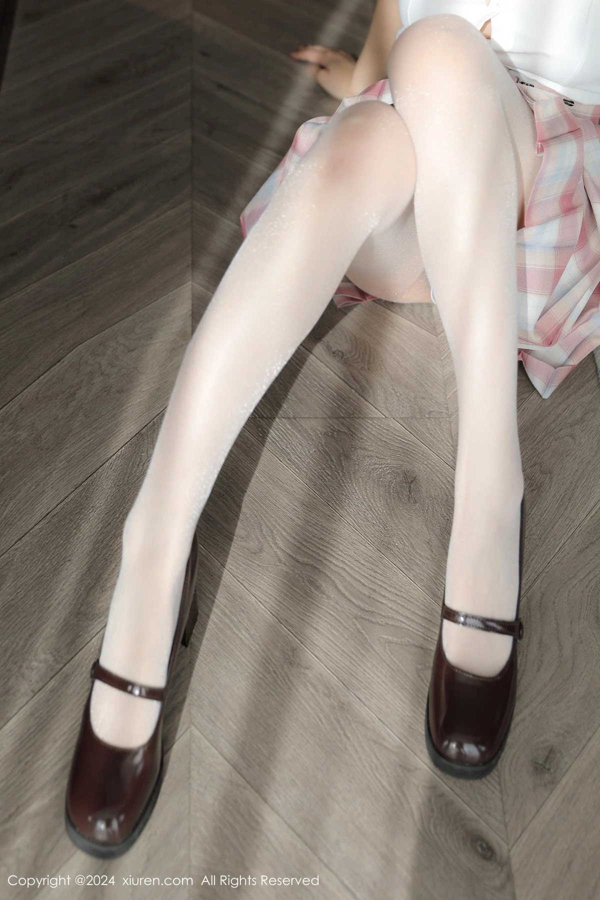 [XiuRen秀人网] 2024.10.12 No.9277 袁圆 丝袜美腿 [72P] NO.8