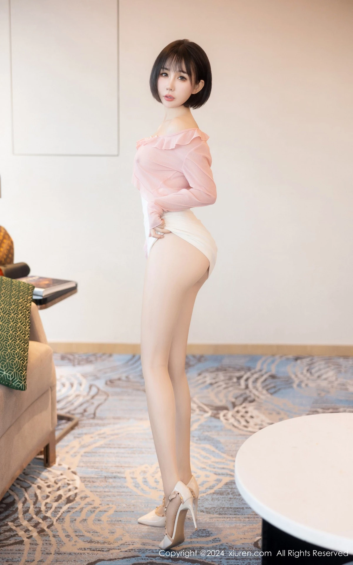 [XiuRen秀人网] 2024.10.12 No.9273 波巧酱 丝袜美腿 [79P] NO.5