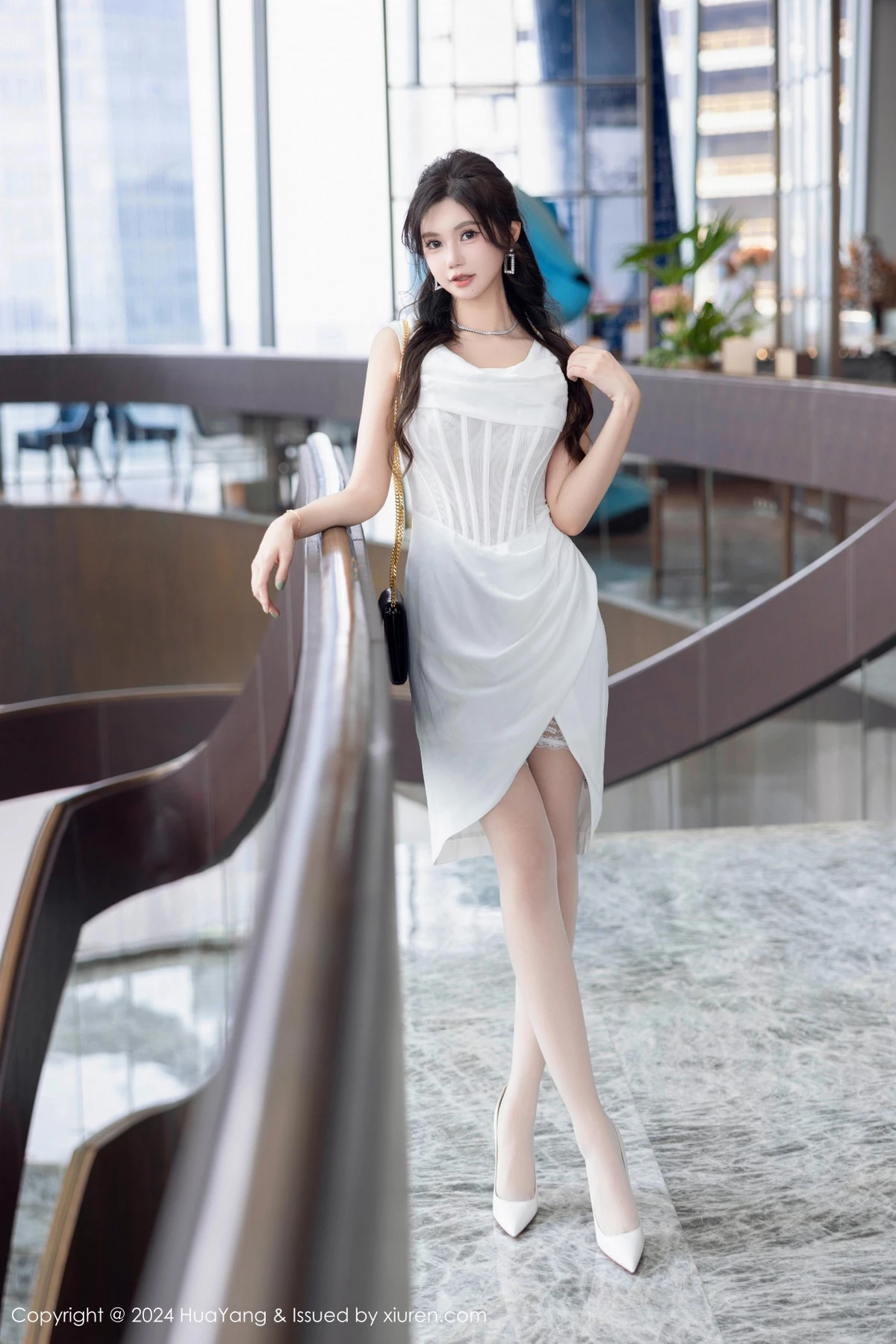 [HuaYang花漾] 2024.10.12 VOL.612 绮里嘉ula 丝袜美腿 [86P] NO.3