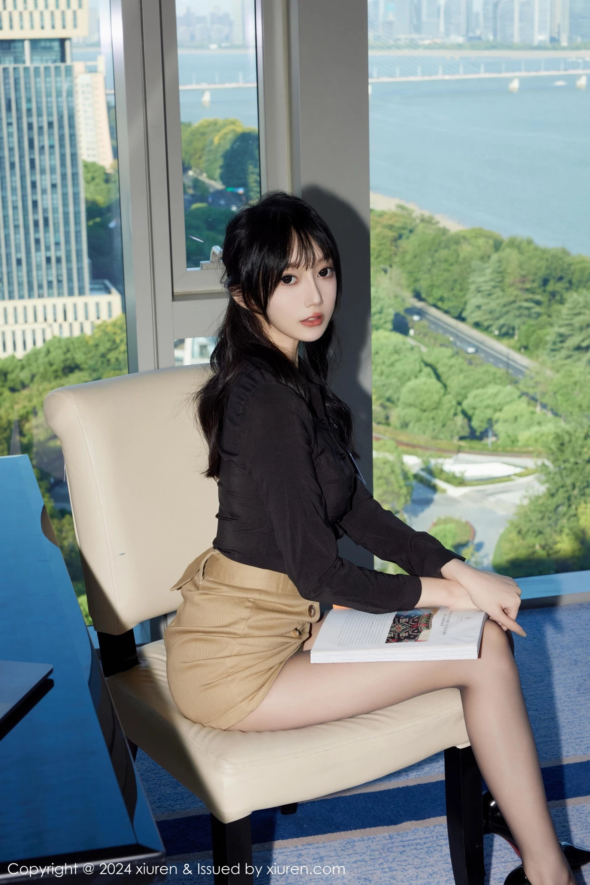 [XiuRen秀人网] 2024.10.18 No.9309 玥儿玥er 短裙黑丝 [72P] NO.1