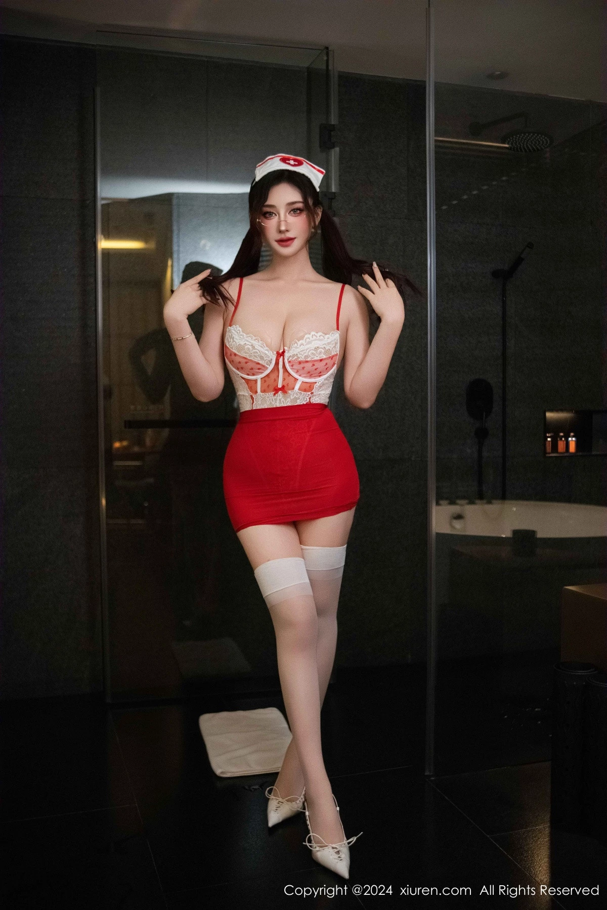 [XiuRen秀人网] 2024.10.21 No.9316 蕾蕾醒了没 丝袜美臀 [46P] NO.1