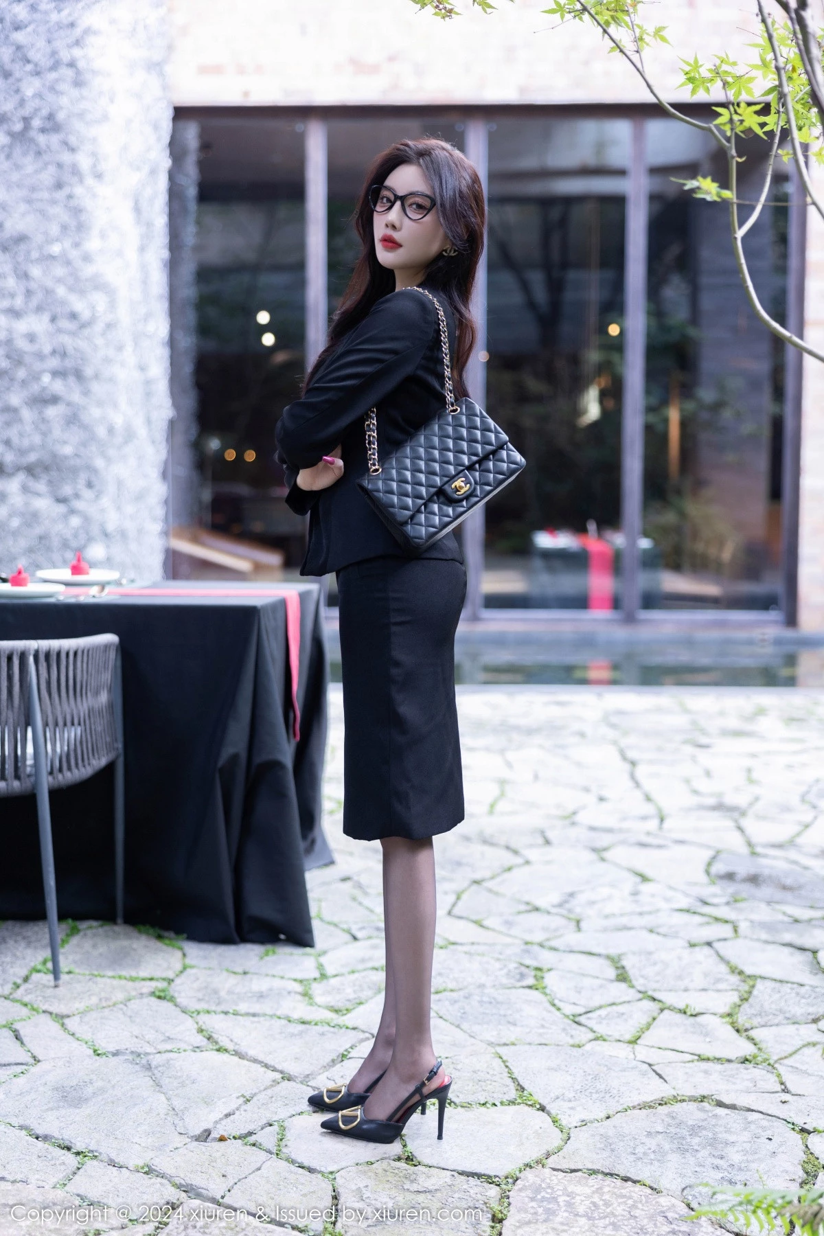 [XiuRen秀人网] 2024.09.20 No.9190 杨晨晨Yome 黑丝美腿 [80P] NO.9