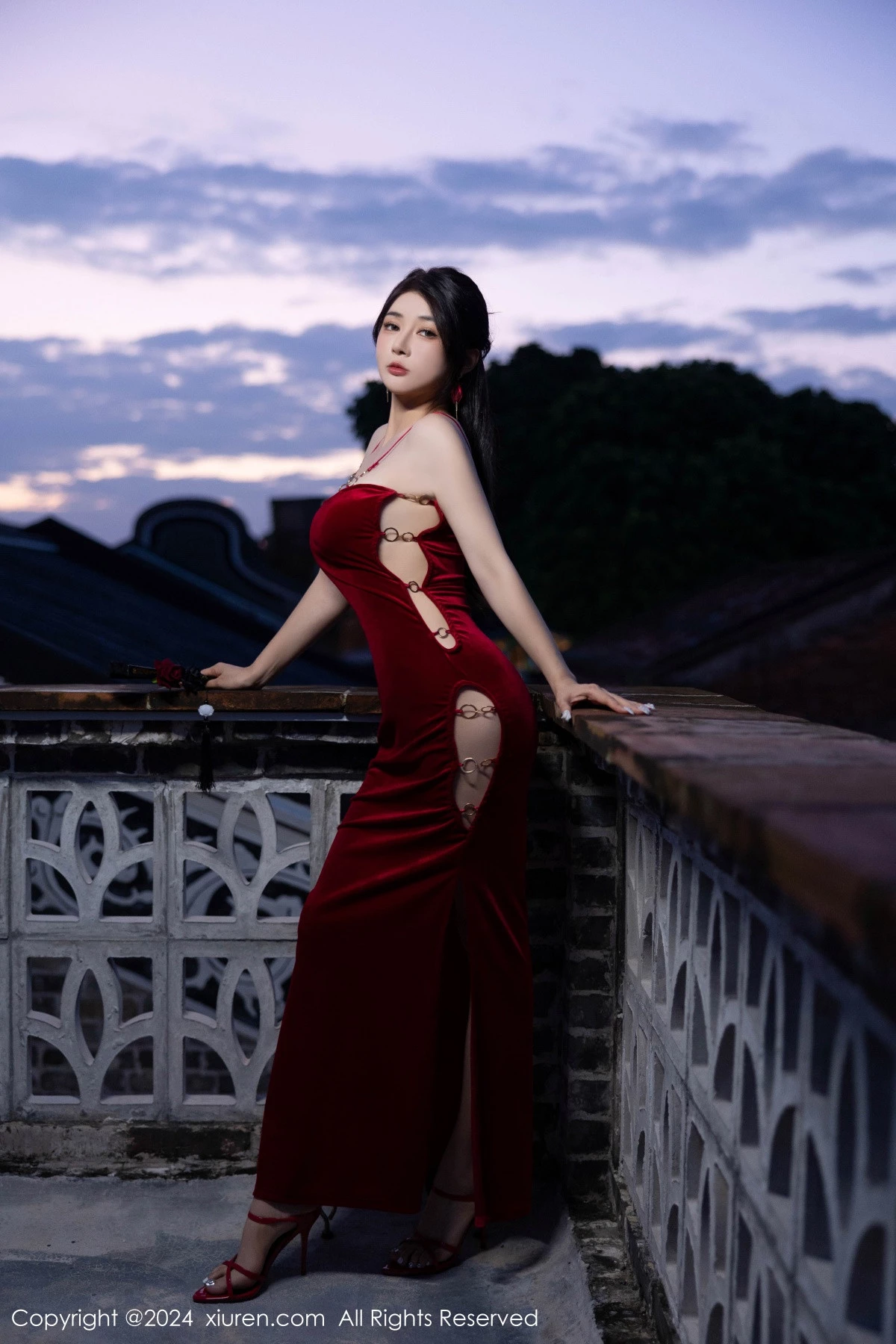 [XiuRen秀人网] 2024.10.22 No.9327 凯竹Quinn 长裙美腿 [87P] NO.2