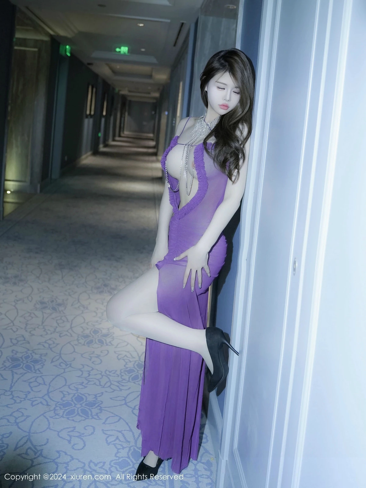 [XiuRen秀人网] 2024.10.31 No.9373 甜妮 丝袜美腿 [59P] NO.8