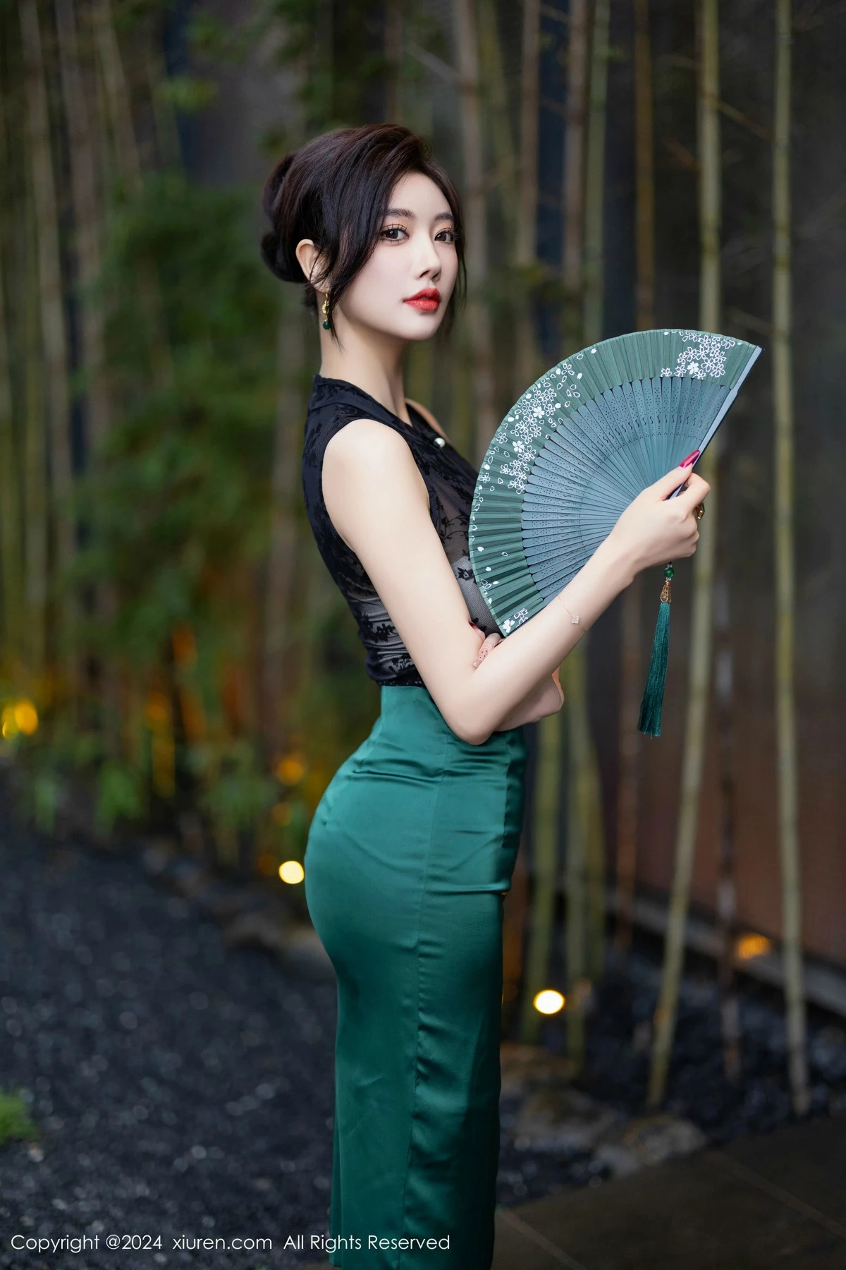 [XiuRen秀人网] 2024.11.01 No.9384 杨晨晨Yome 黑丝美腿 [80P] NO.8