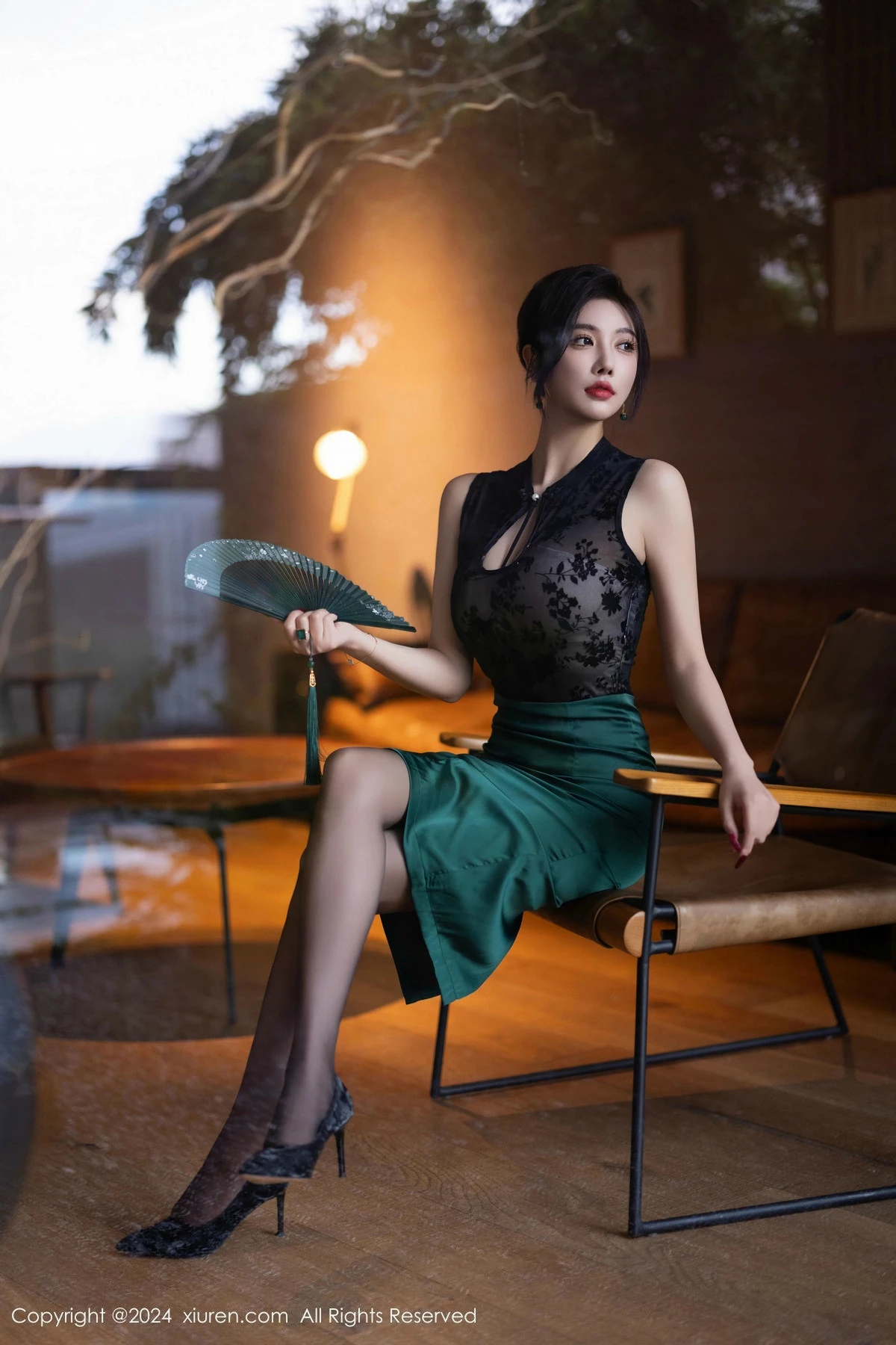 [XiuRen秀人网] 2024.11.01 No.9384 杨晨晨Yome 黑丝美腿 [80P] NO.10