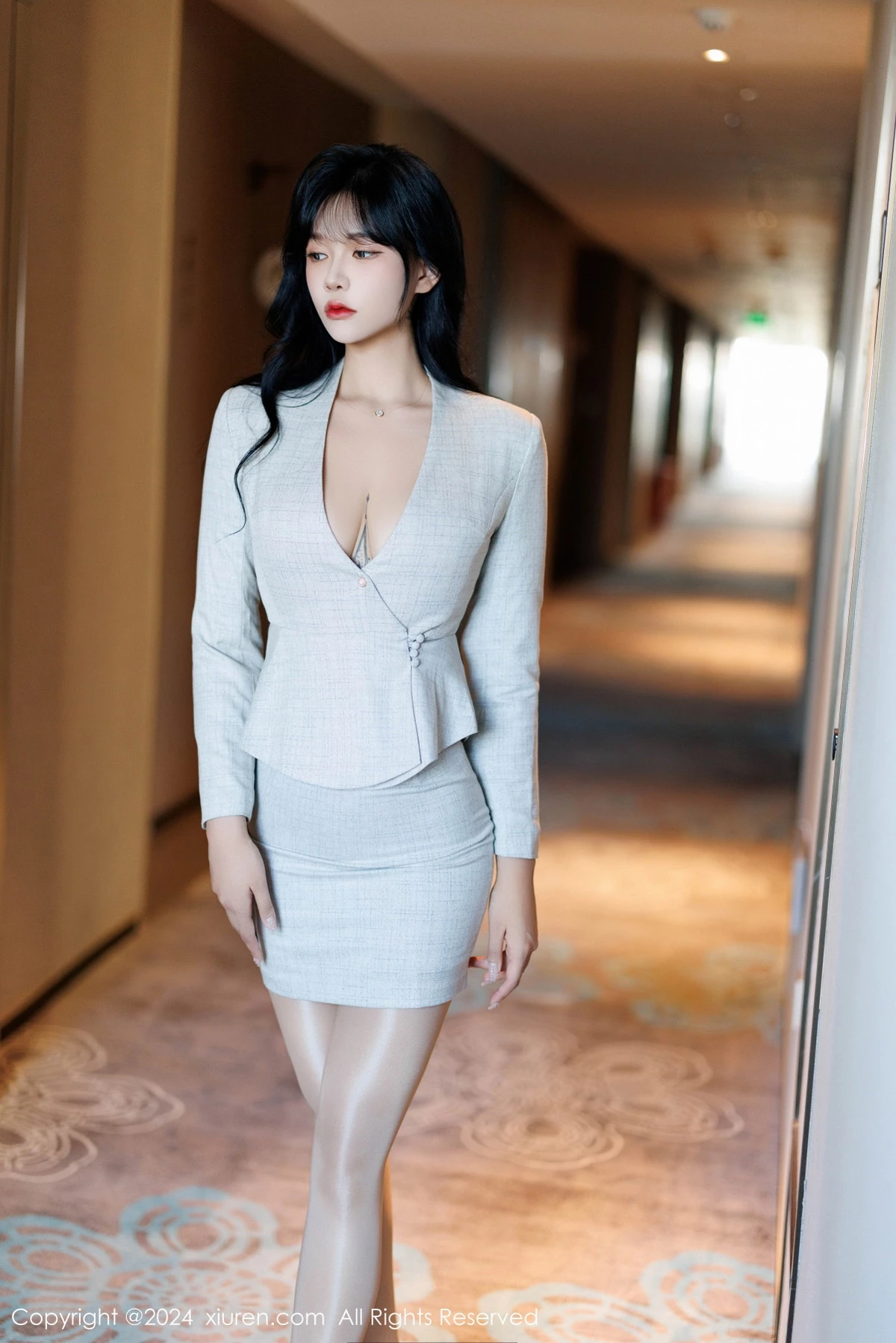 [XiuRen秀人网] 2024.11.05 No.9398 娜比 丝袜短裙 [100P] NO.2