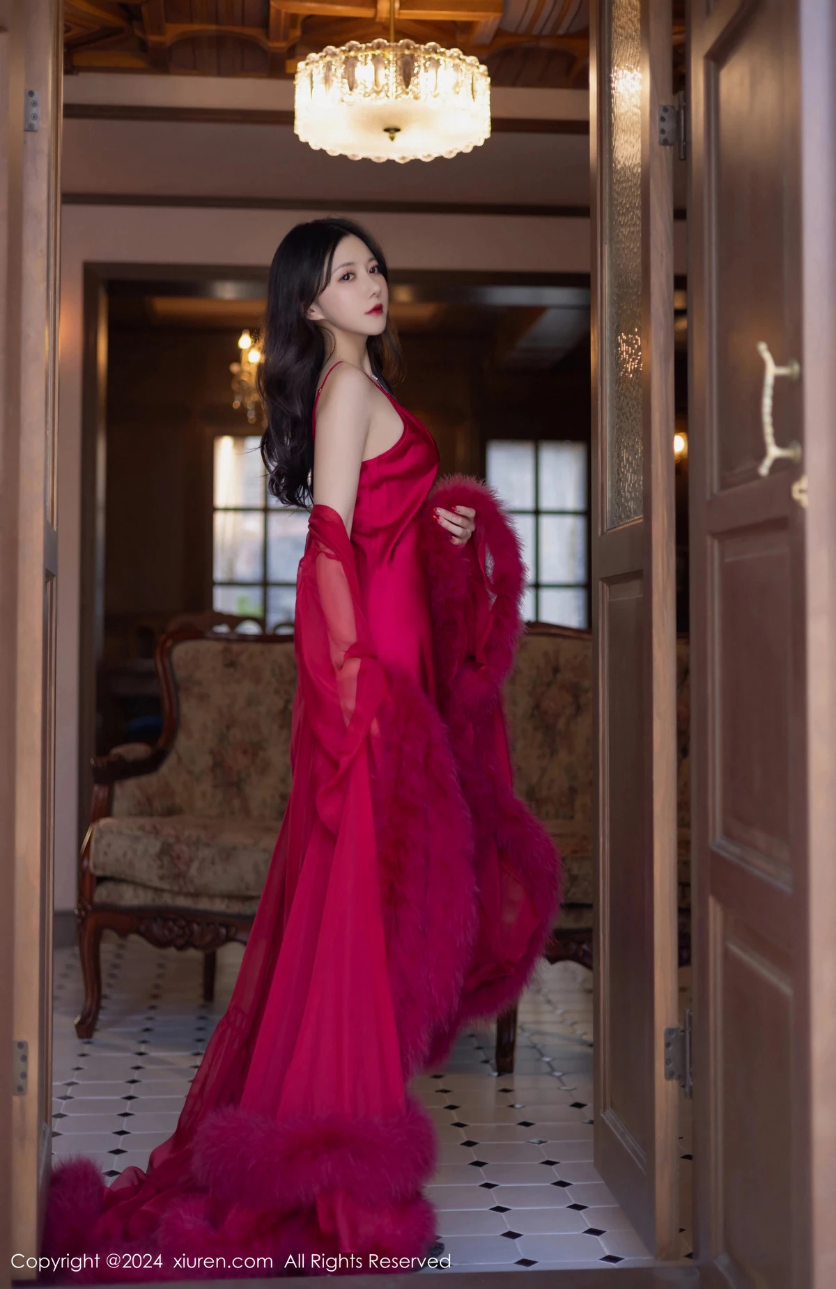 [XiuRen秀人网] 2024.11.08 No.9422 鱼子酱Fish 美腿性感 [80P] NO.9