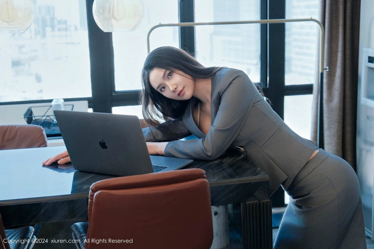 [XiuRen秀人网] 2024.11.14 No.9444 方子萱 美腿黑丝 [80P] NO.5