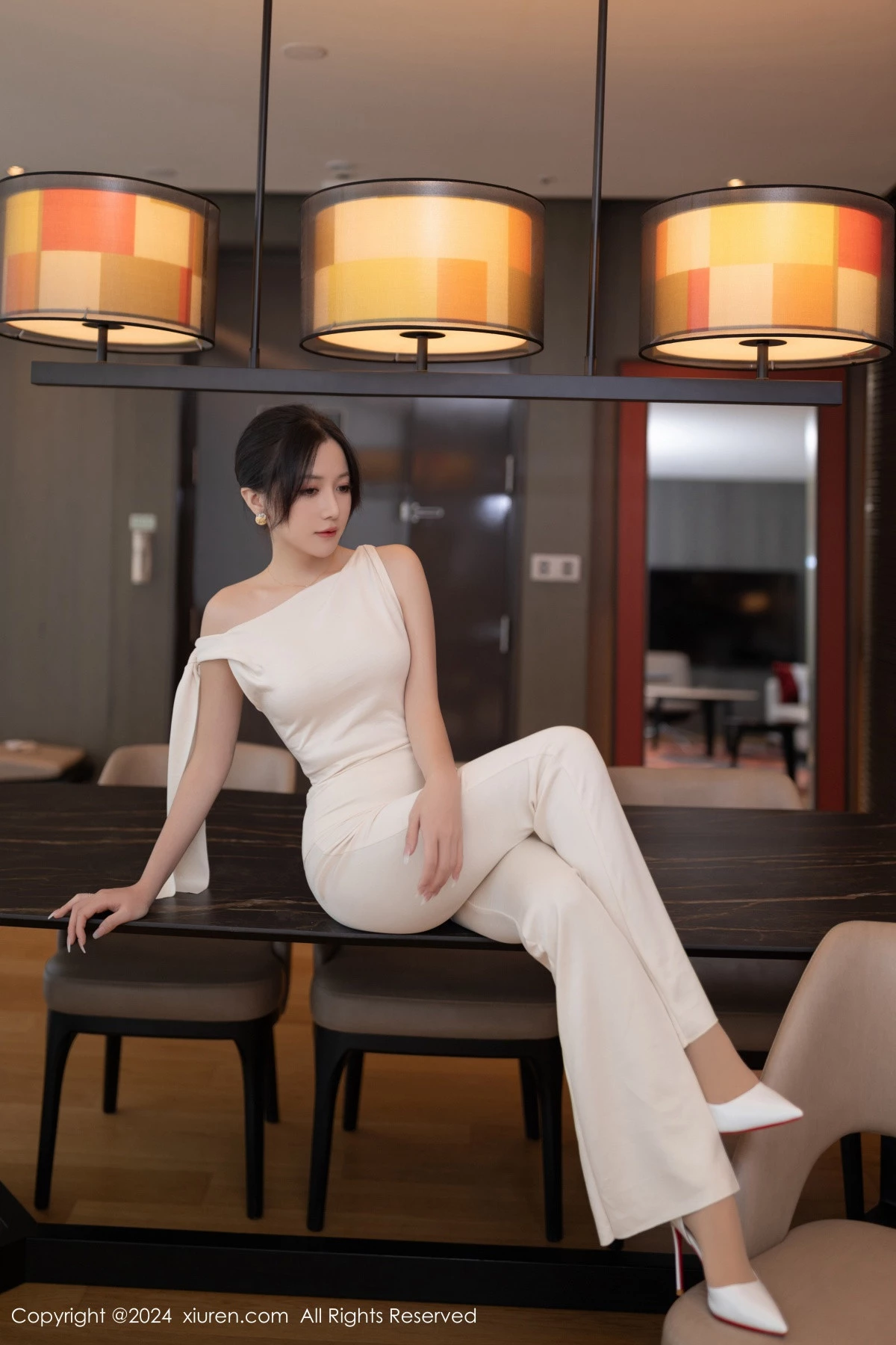 [XiuRen秀人网] 2024.11.15 No.9457 鱼子酱Fish 丝袜美腿 [80P] NO.5