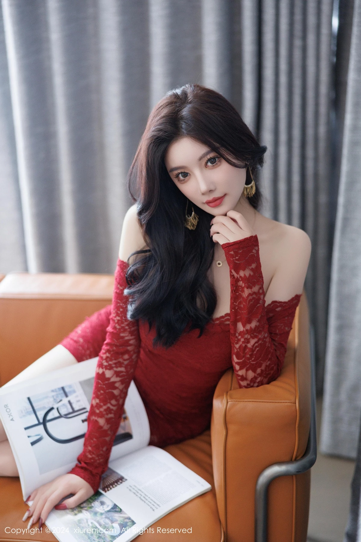 [XiuRen秀人网] 2024.11.15 No.9456 杨晨晨Yome 黑丝美腿 [82P] NO.9