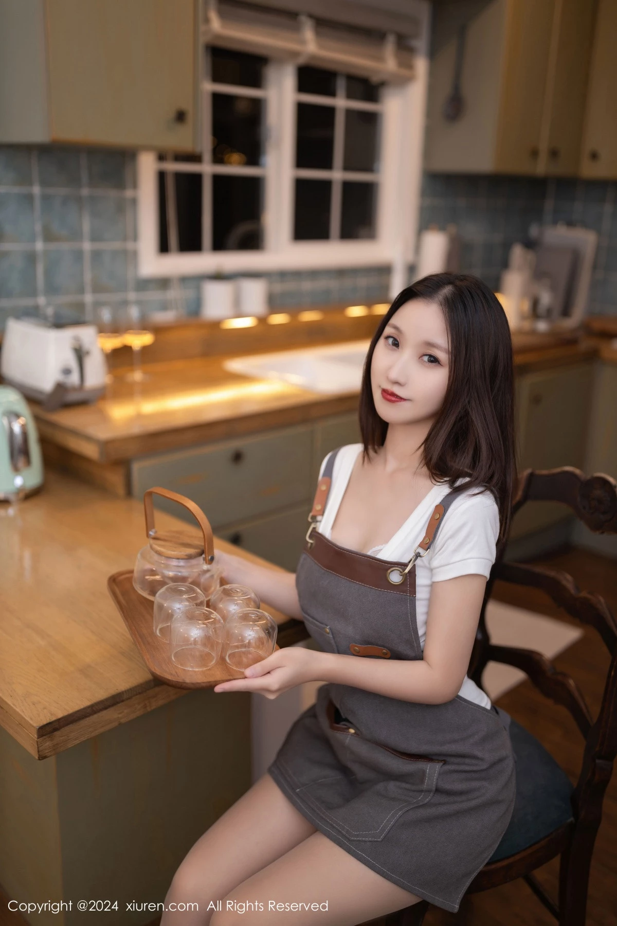 [XiuRen秀人网] 2024.10.23 No.9335 杏子Yada 丝袜美腿 [82P] NO.1