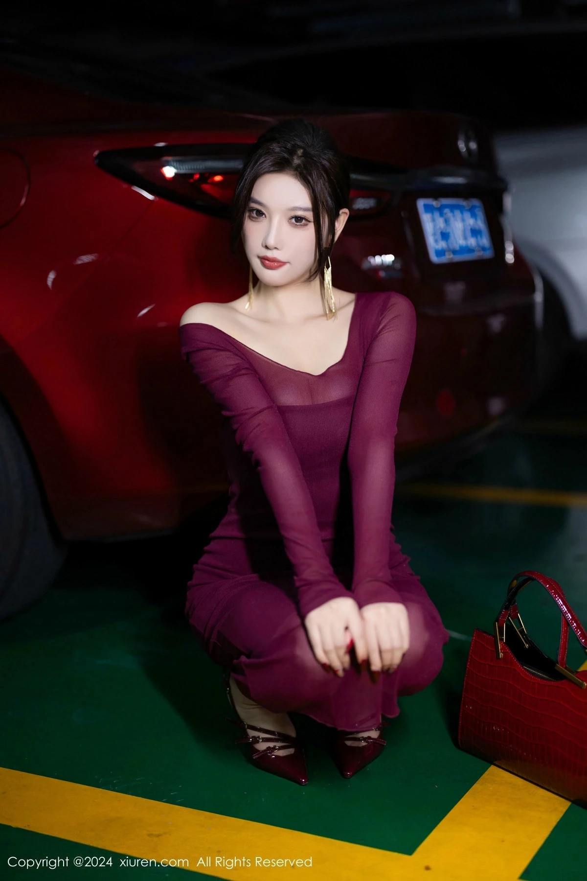 [XiuRen秀人网] 2024.10.25 No.9348 杨晨晨Yome 丝袜美腿 [82P] NO.9