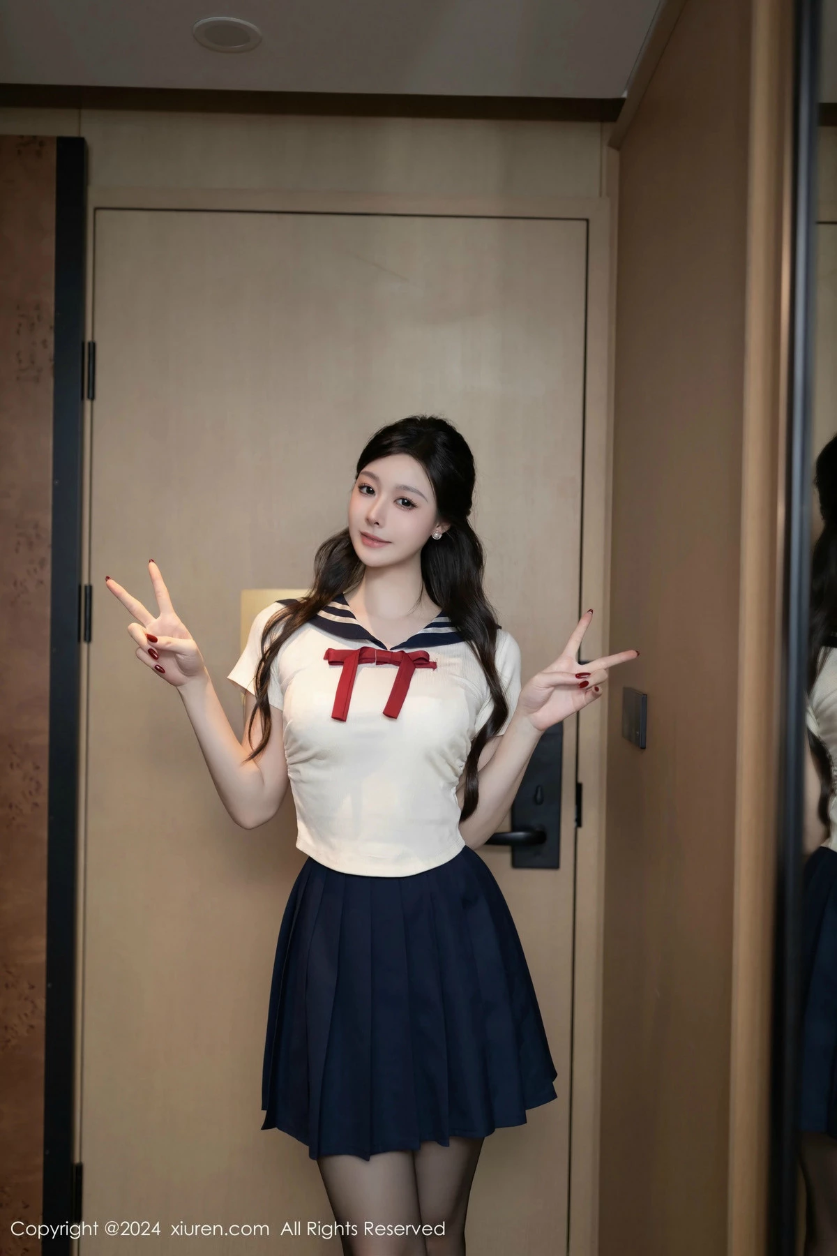 [XiuRen秀人网] 2024.11.29 No.9530 小逗逗 黑丝美腿 [80P] NO.5