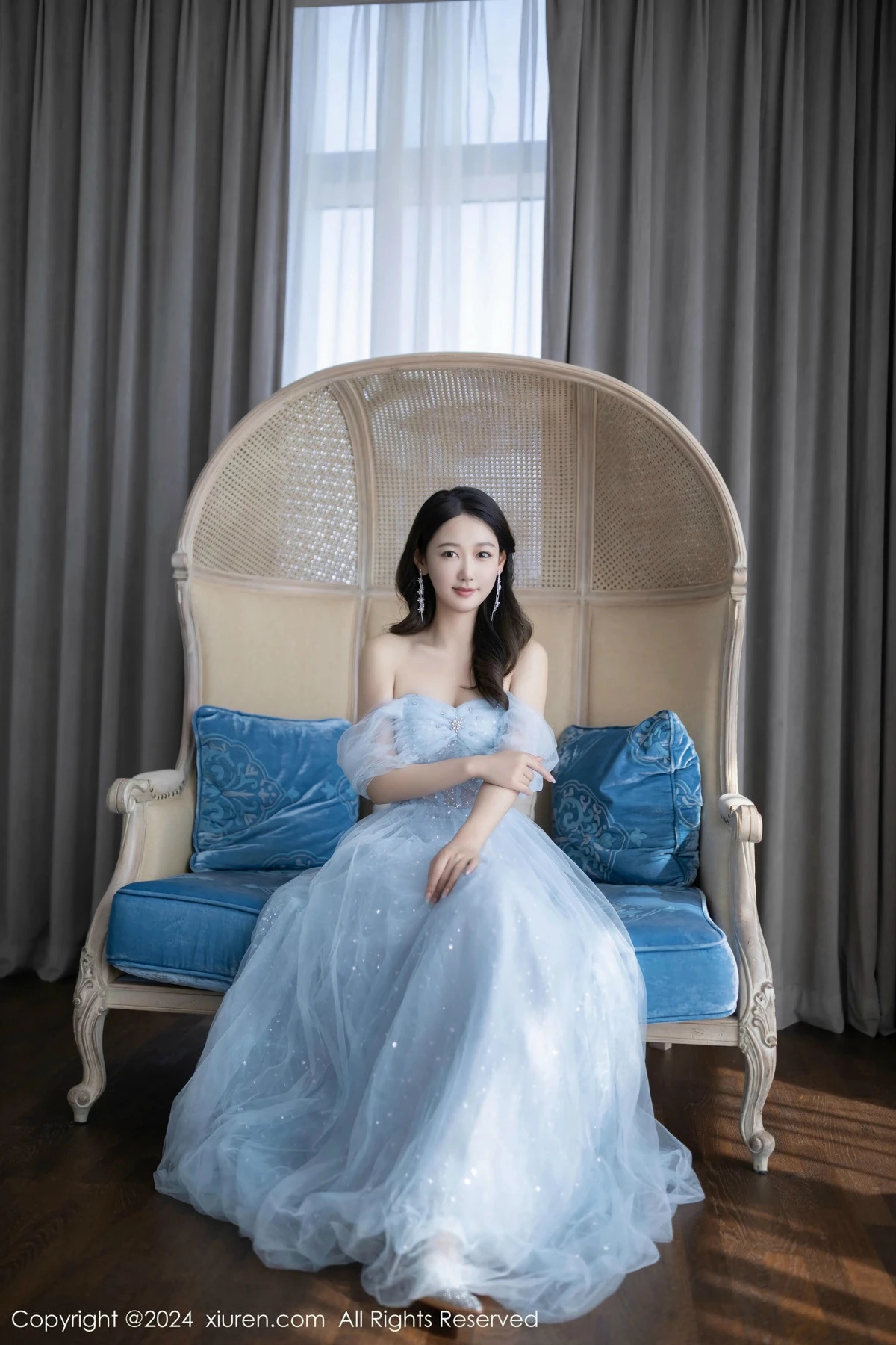 [XiuRen秀人网] 2024.12.02 No.9538 唐安琪 礼裙美腿 [82P] NO.1