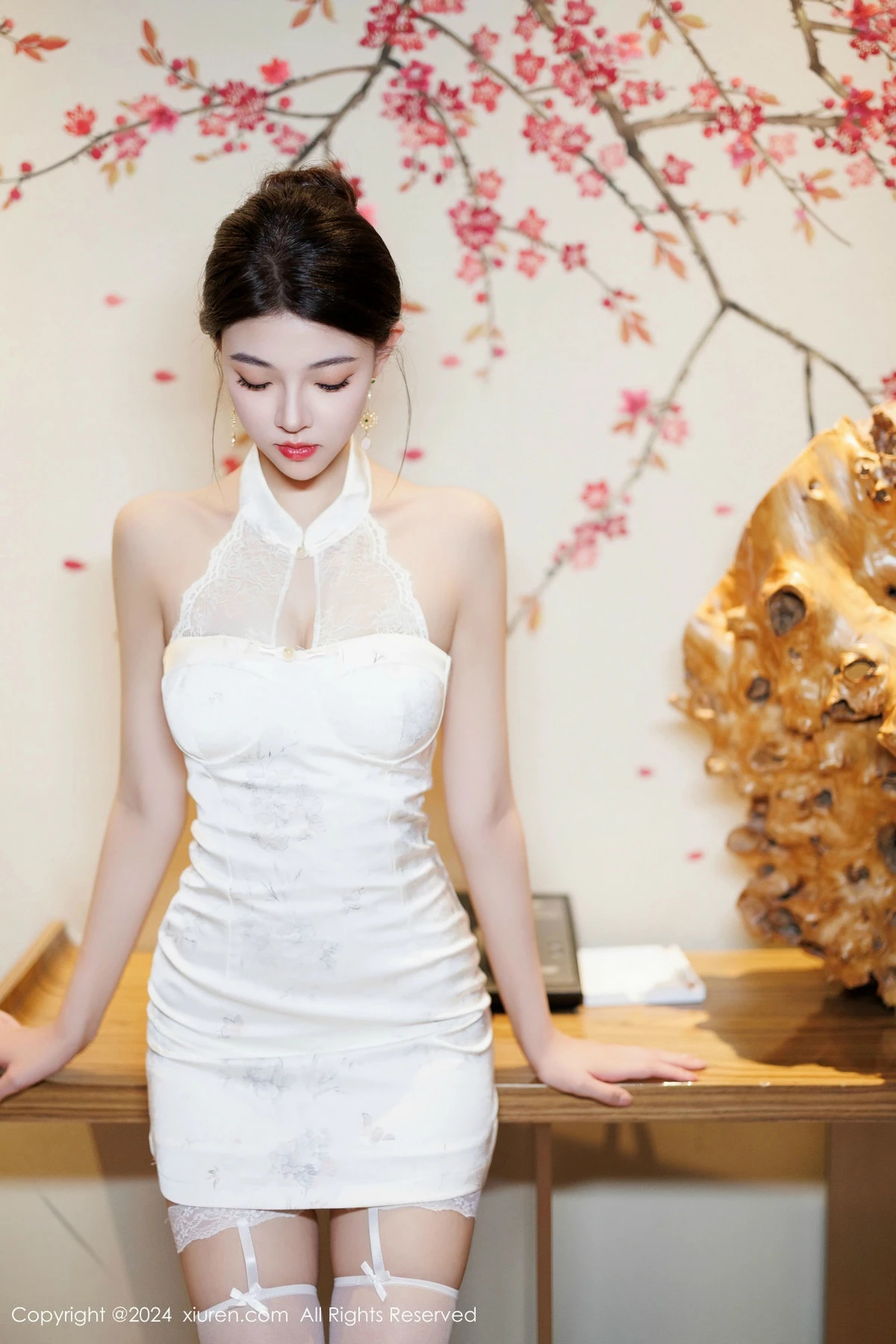 [XiuRen秀人网] 2024.12.04 No.9548 初梦瑶 丝袜美腿 [84P] NO.9