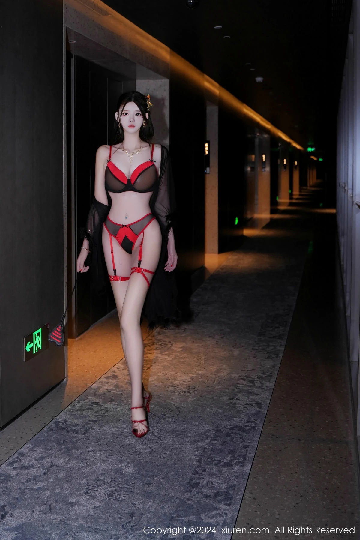 [XiuRen秀人网] 2024.12.04 No.9544 果茶姐姐 美腿美臀 [64P] NO.4