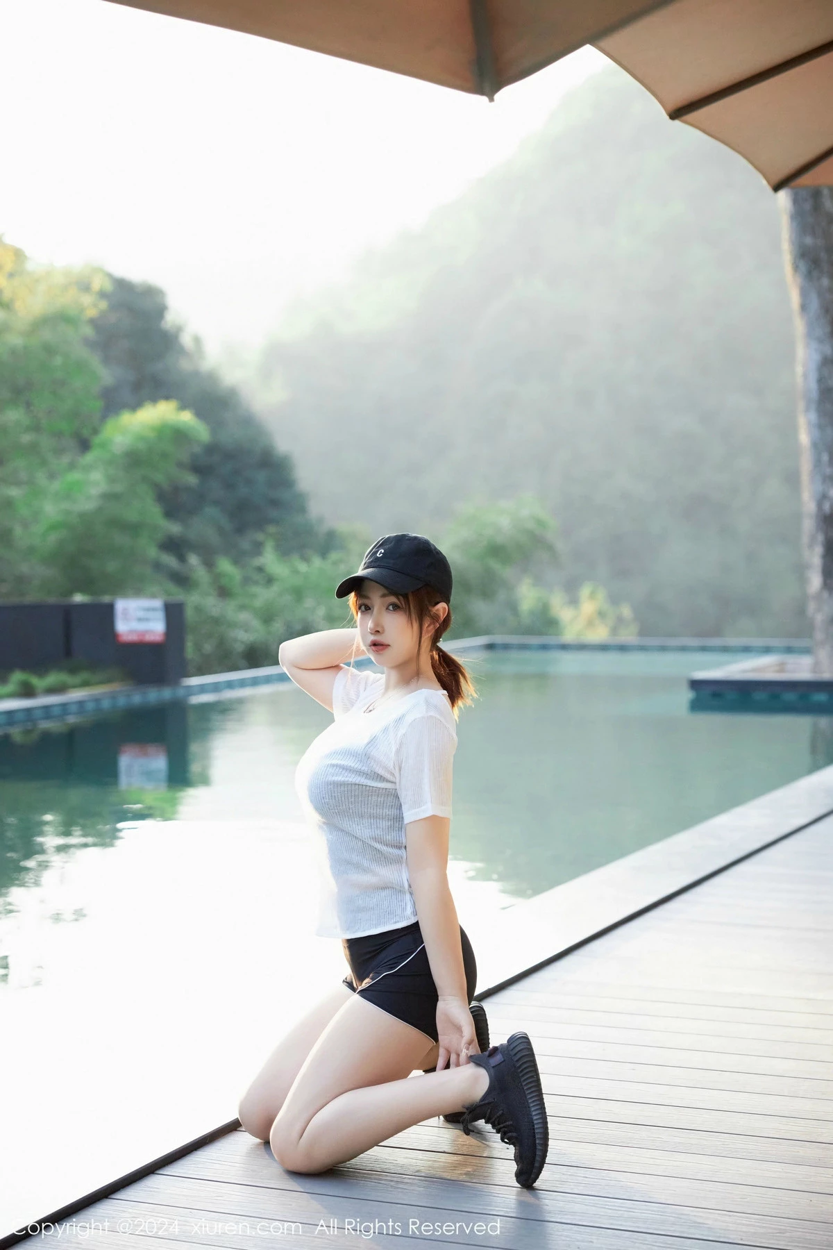 [XiuRen秀人网] 2024.12.05 No.9551 奶芙乔乔 美腿清纯 [86P] NO.9