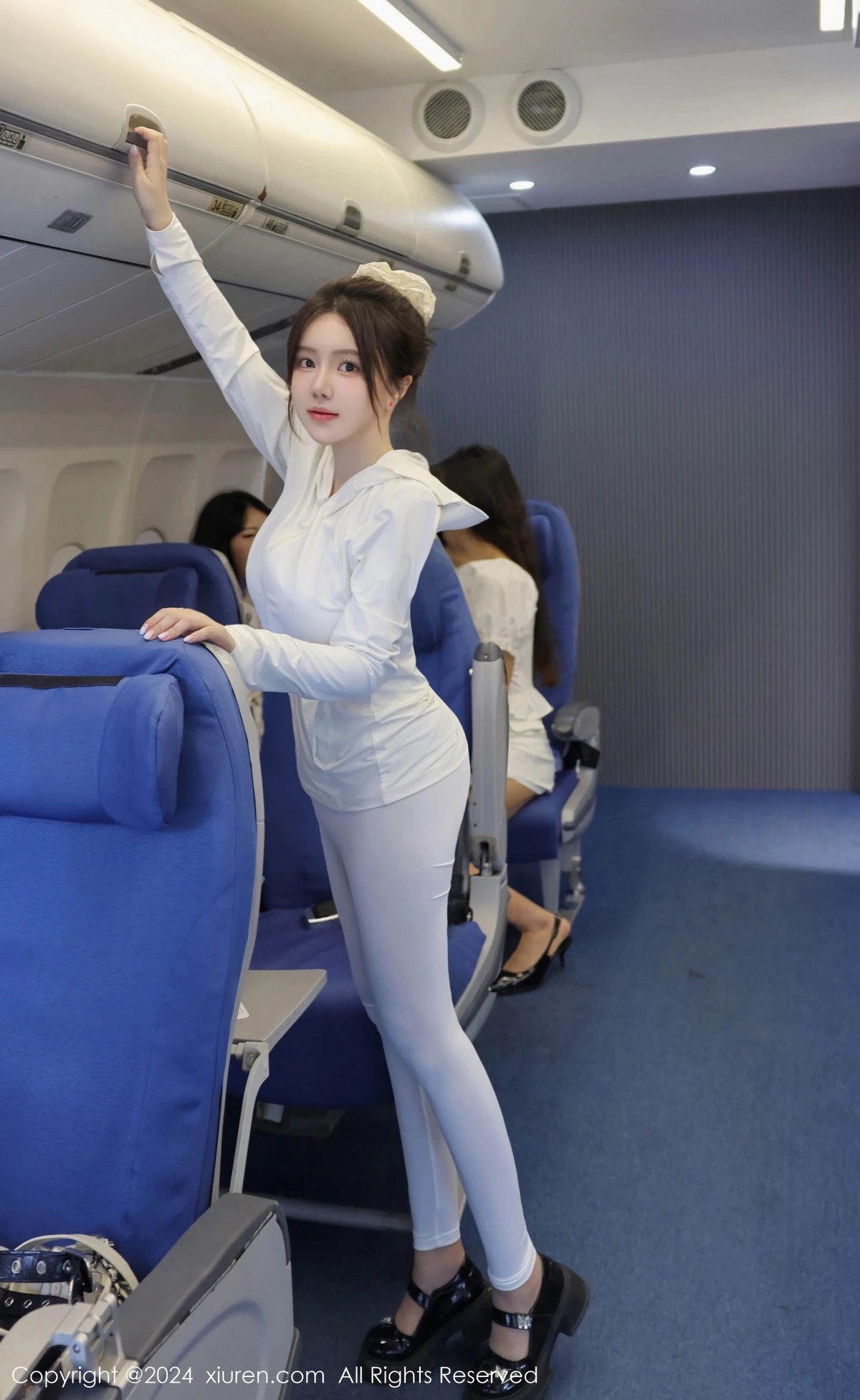 [XiuRen秀人网] 2024.12.06 No.9559 小薯条nienie 制服美腿 [57P] NO.2