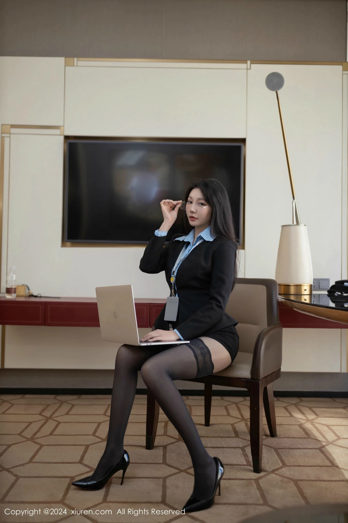 [XiuRen秀人网] 2024.11.19 No.9469 安然anran 黑丝美腿 [80P] NO.7