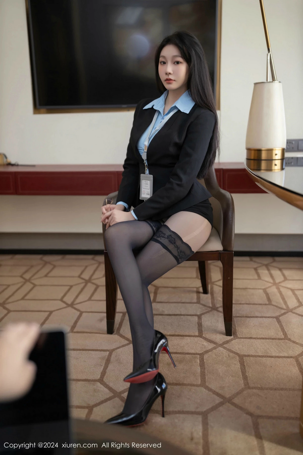 [XiuRen秀人网] 2024.11.19 No.9469 安然anran 黑丝美腿 [80P] NO.9