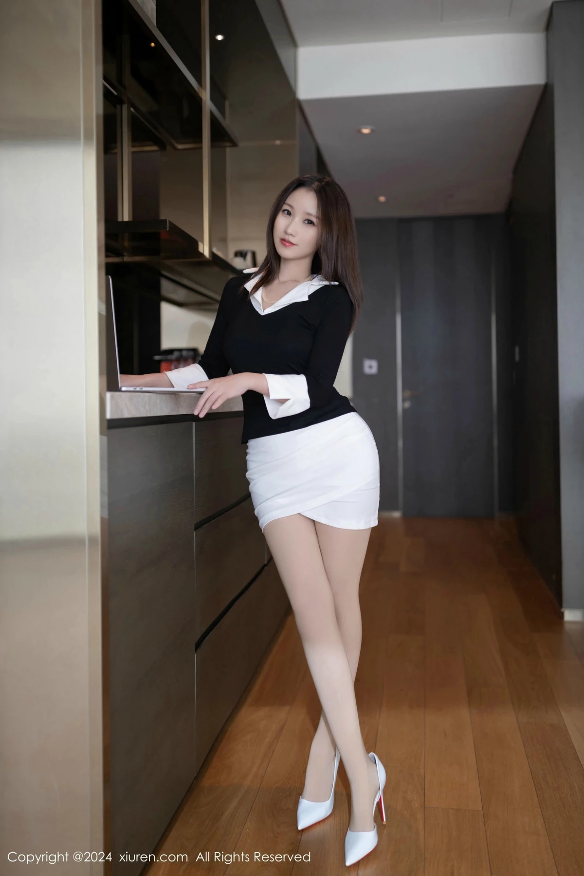 [XiuRen秀人网] 2024.12.12 No.9587 杏子Yada 连体肉丝 [82P] NO.5