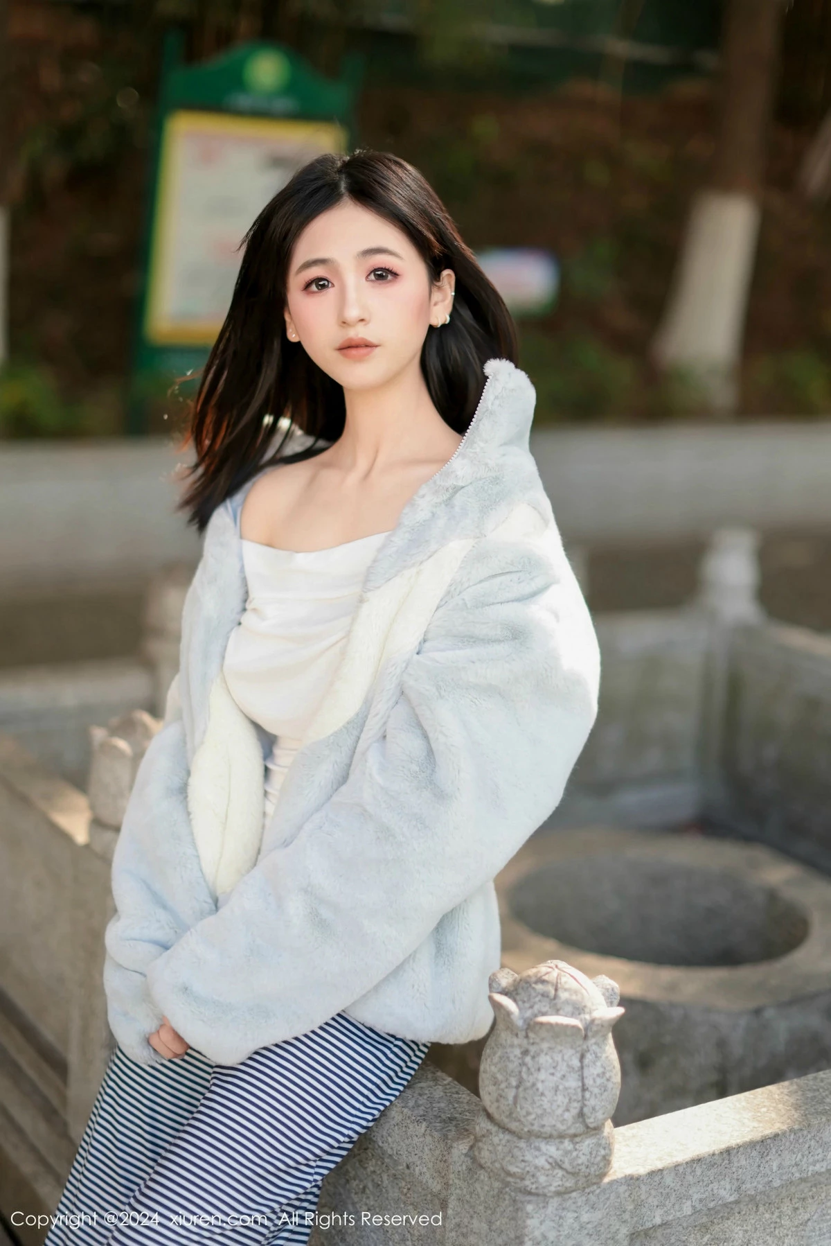 [XiuRen秀人网] 2024.12.16 No.9605 奶芙乔乔 美腿黑丝 [85P] NO.9