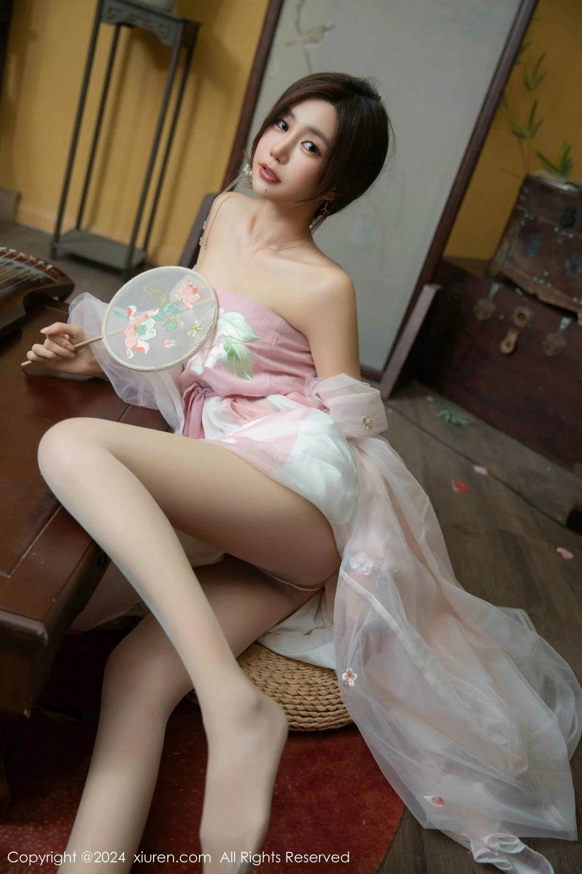 [XiuRen秀人网] 2024.11.20 No.9475 绮里嘉ula 古风美腿 [80P] NO.8